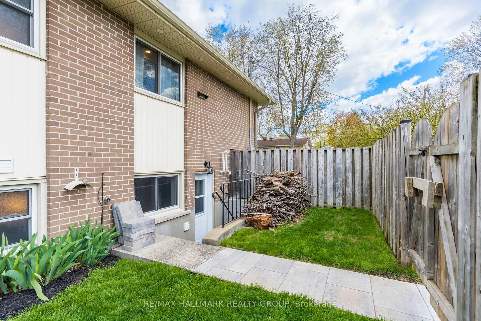 Photo 36 of 22 Elm Avenue, Brockville — HOMEH