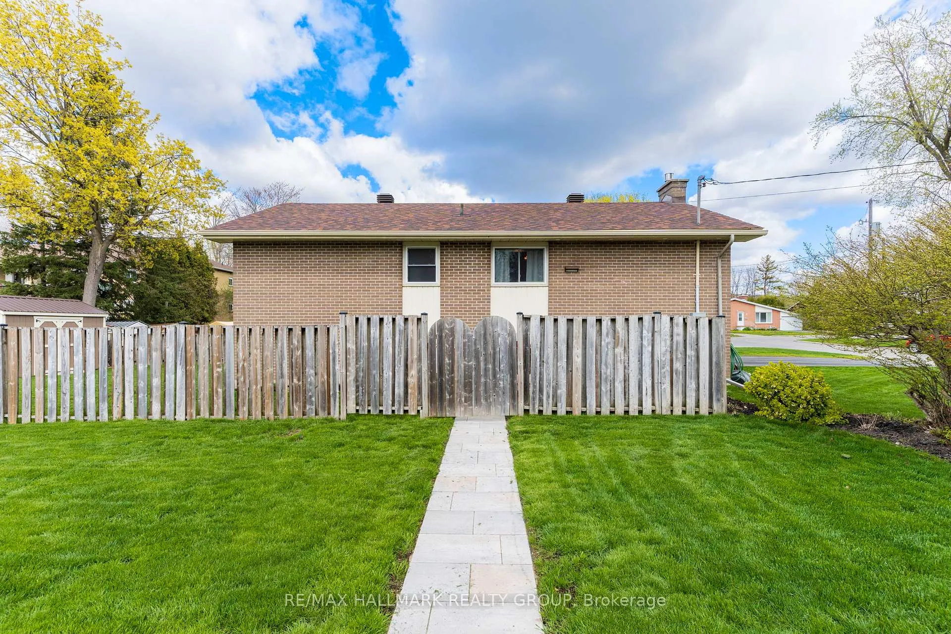 Photo 37 of 22 Elm Avenue, Brockville — HOMEH