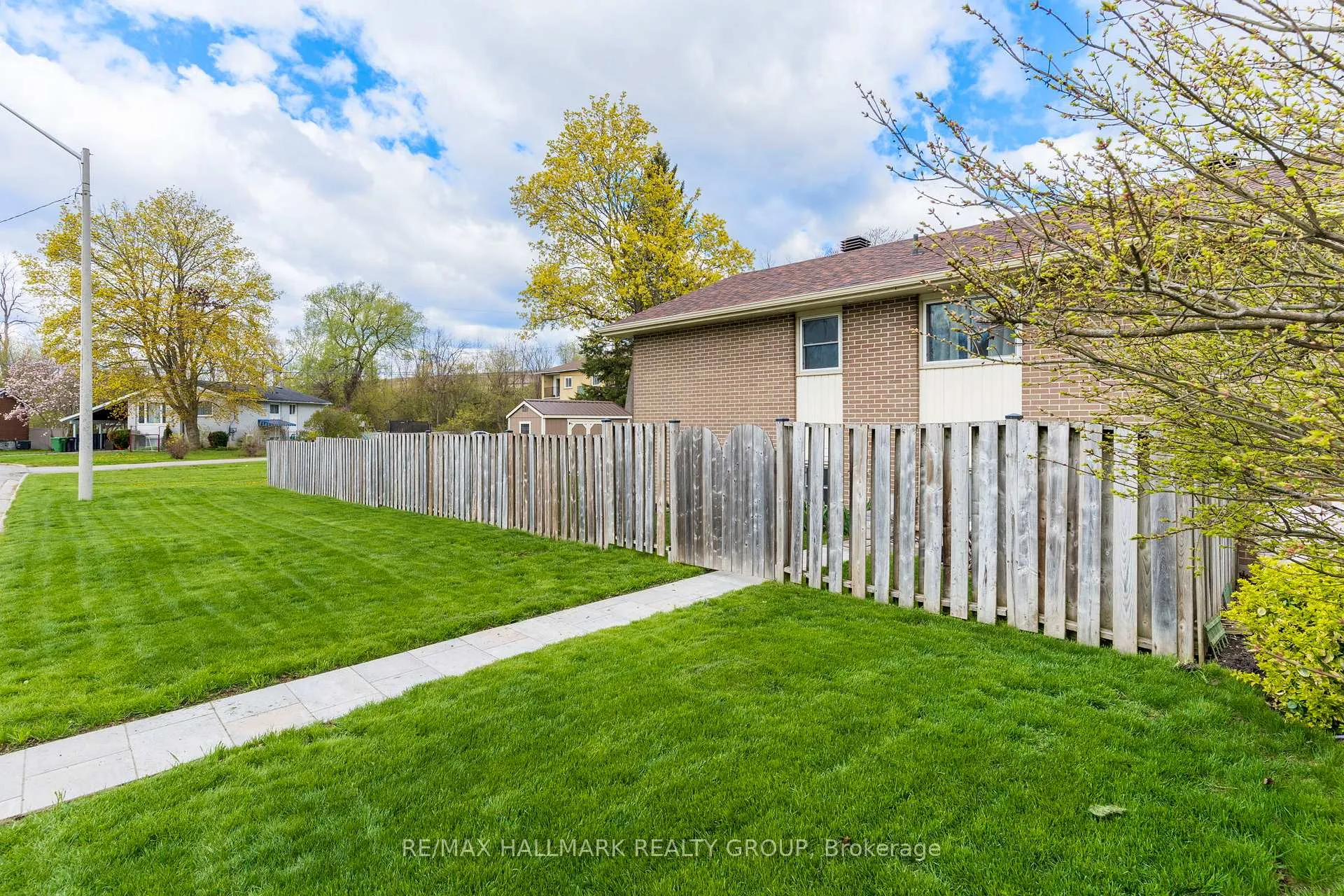 Photo 38 of 22 Elm Avenue, Brockville — HOMEH