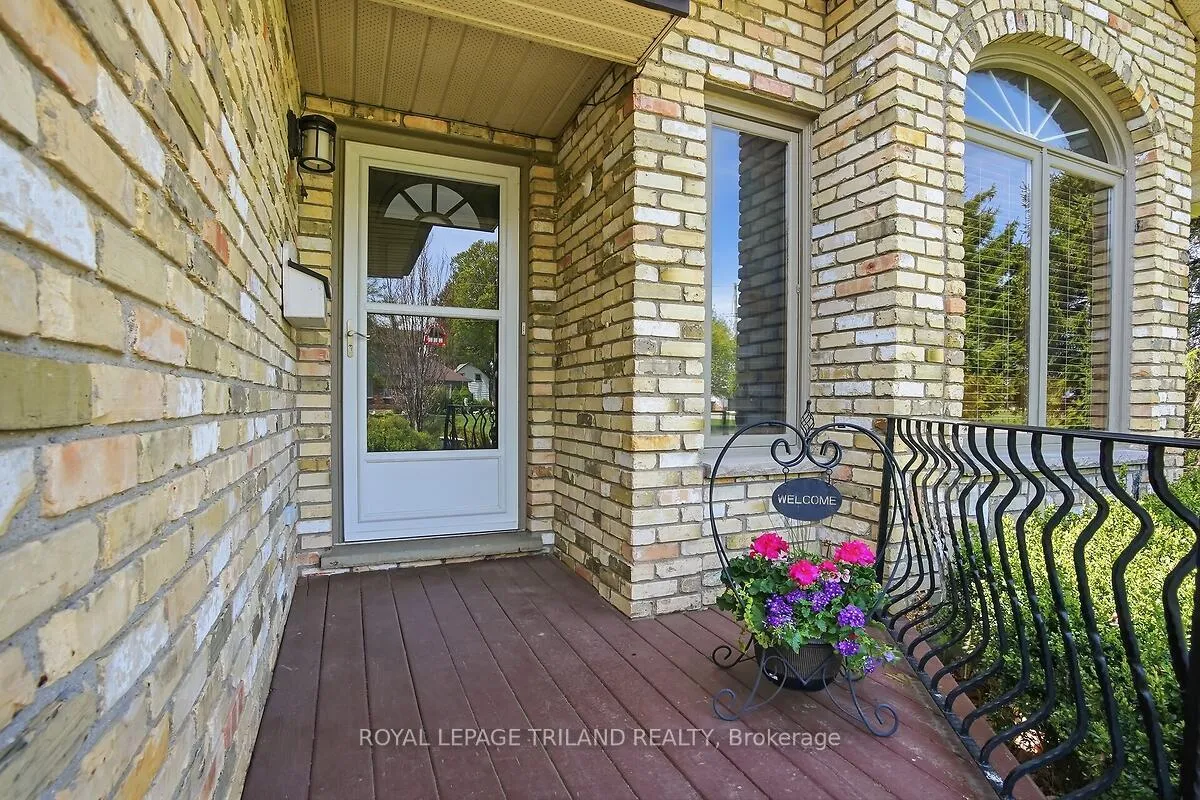 Photo 9 of 24671 Dodge Drive, Strathroy-Caradoc, Cairngorm — HOMEH