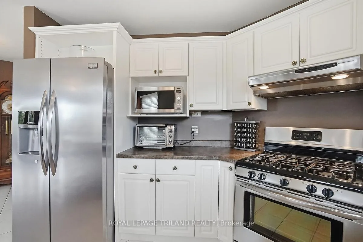 Photo 34 of 24671 Dodge Drive, Strathroy-Caradoc, Cairngorm — HOMEH