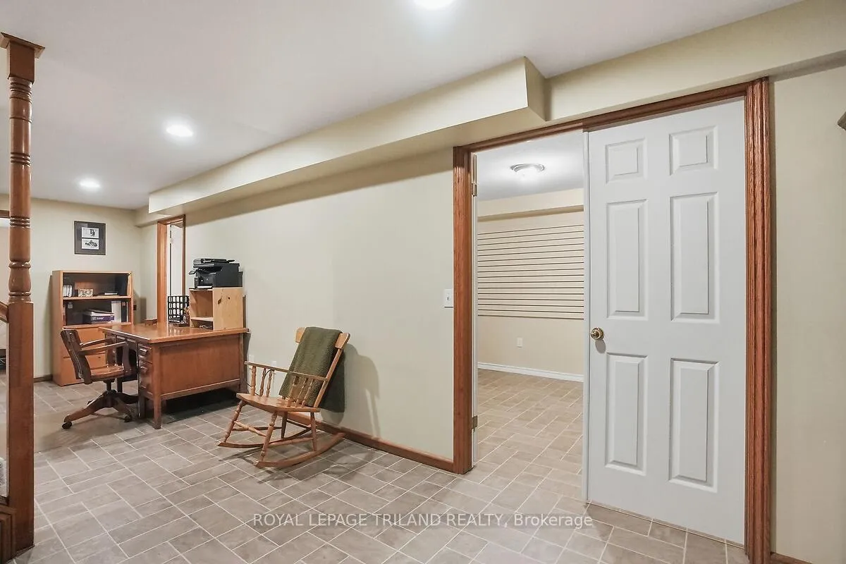 Photo 43 of 24671 Dodge Drive, Strathroy-Caradoc, Cairngorm — HOMEH
