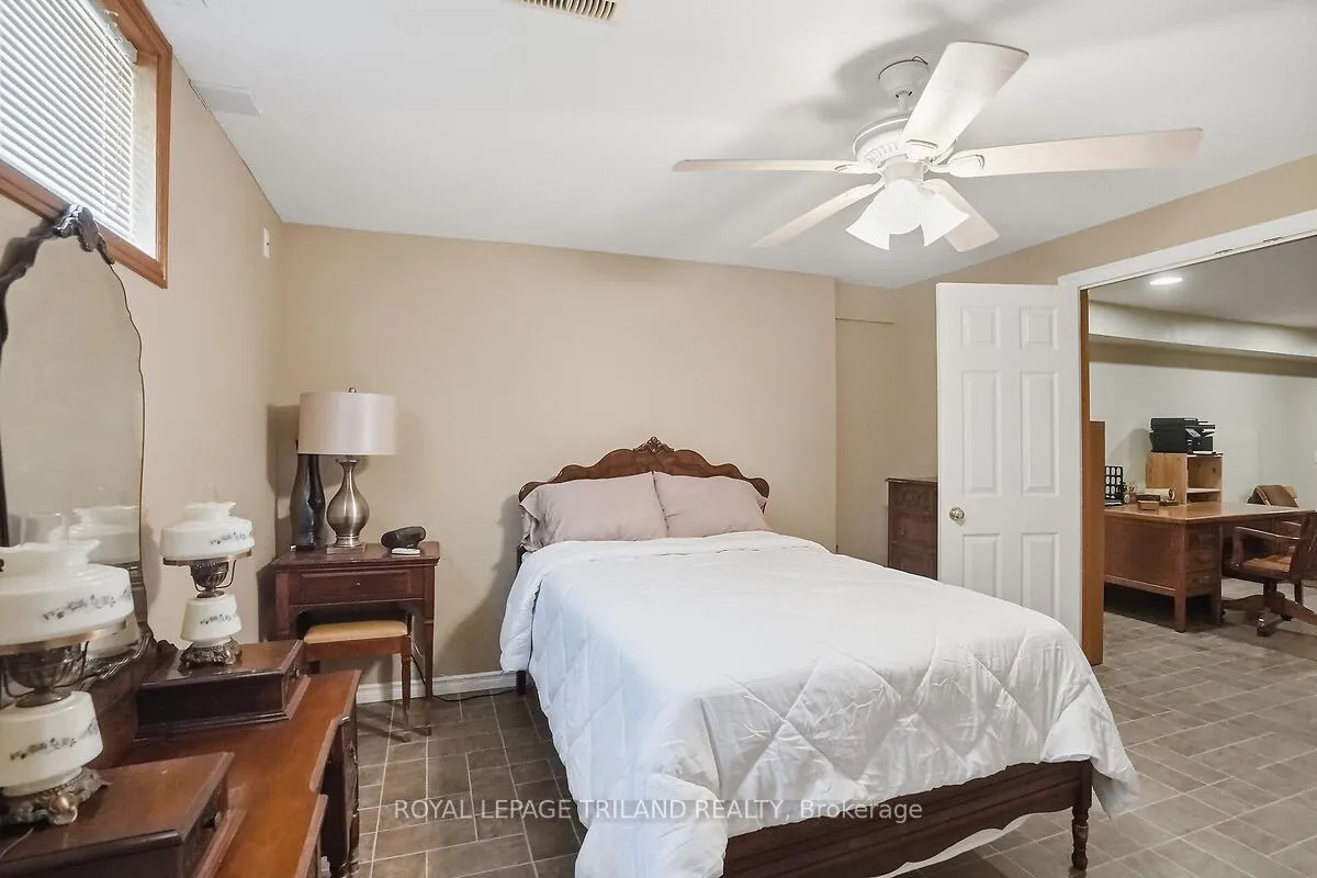 Photo 46 of 24671 Dodge Drive, Strathroy-Caradoc, Cairngorm — HOMEH