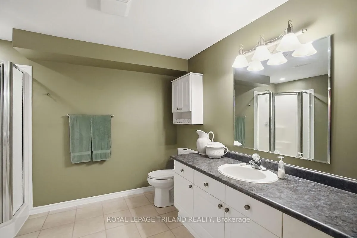 Photo 47 of 24671 Dodge Drive, Strathroy-Caradoc, Cairngorm — HOMEH