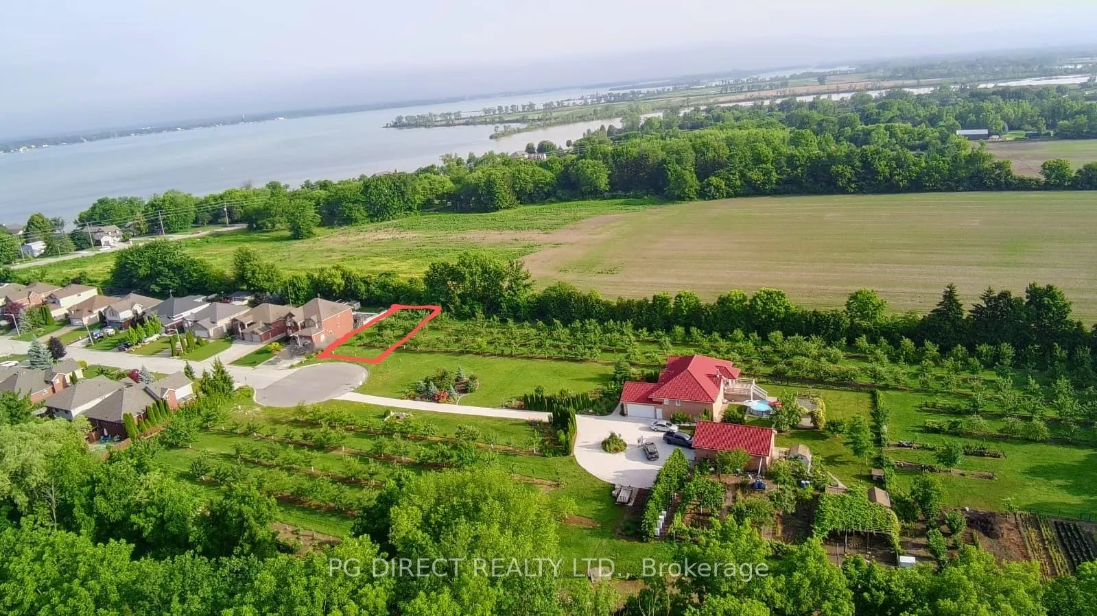 Photo 2 of 147 Thrasher Drive E, Amherstburg — HOMEH
