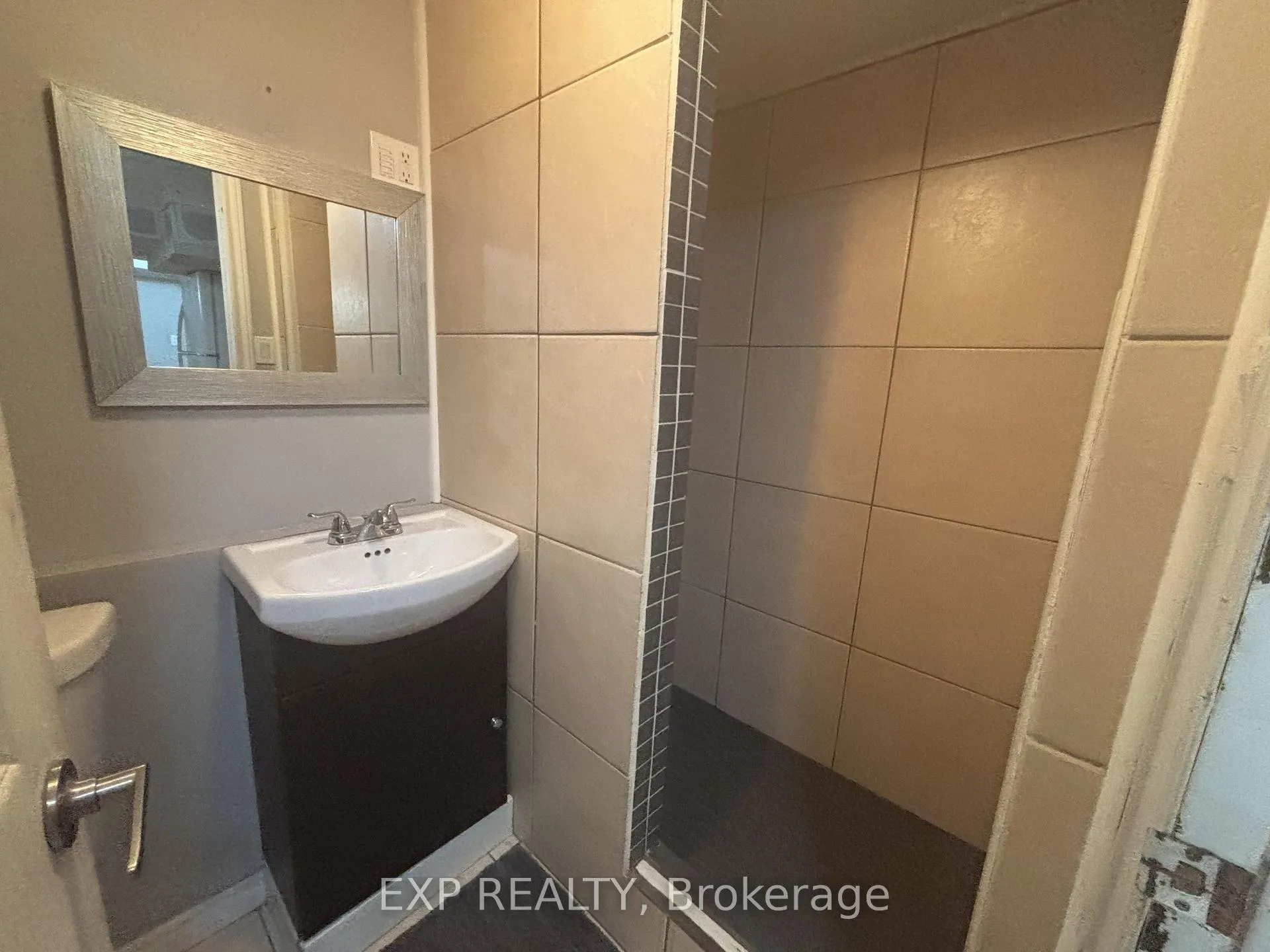 Photo 7 of Unit lower, 381 Fleet Street, Welland, Lincoln/Crowland — HOMEH