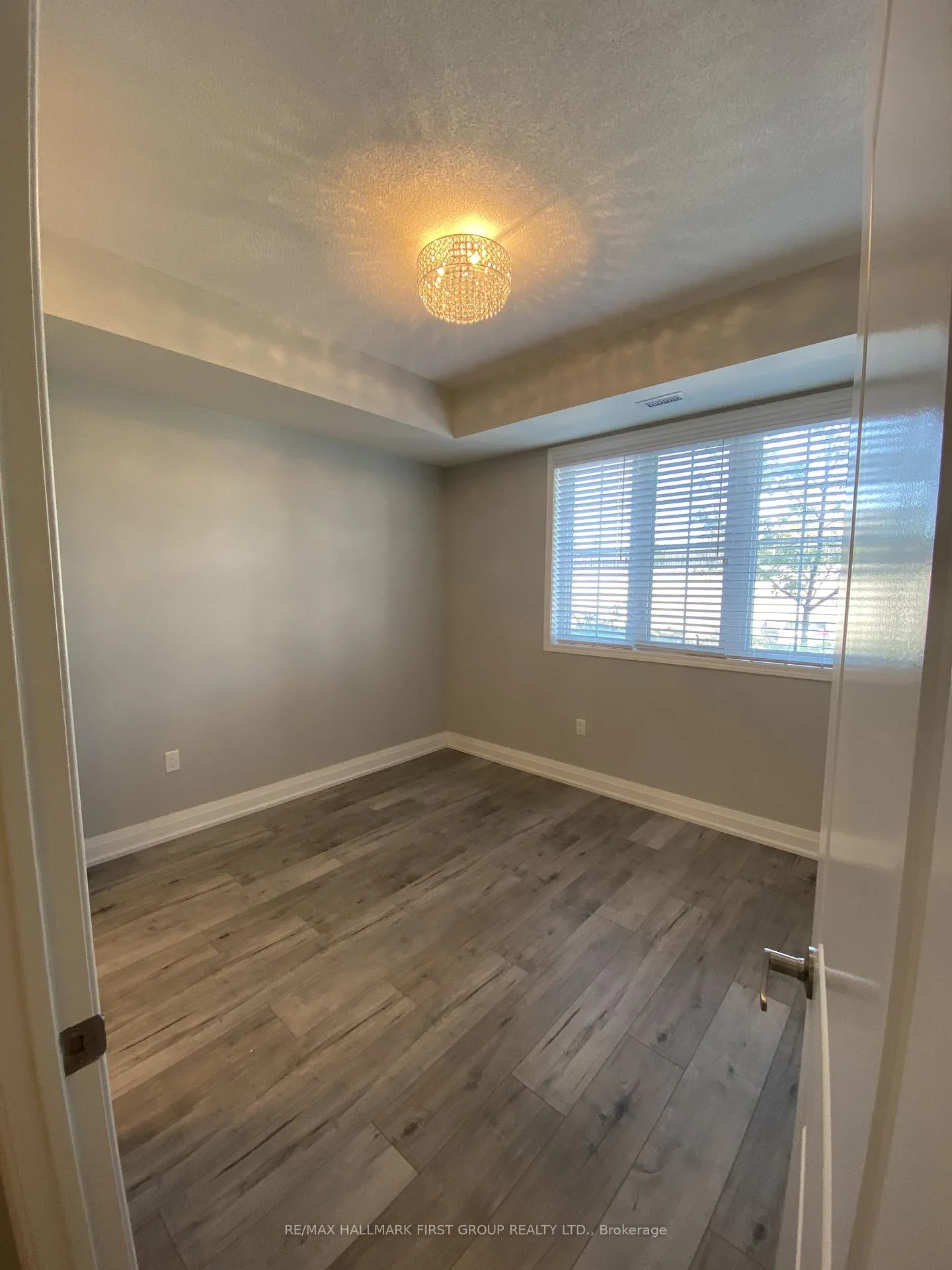 Photo 8 of Unit 111, 80 Aspen Springs Drive, Clarington, Bowmanville — HOMEH