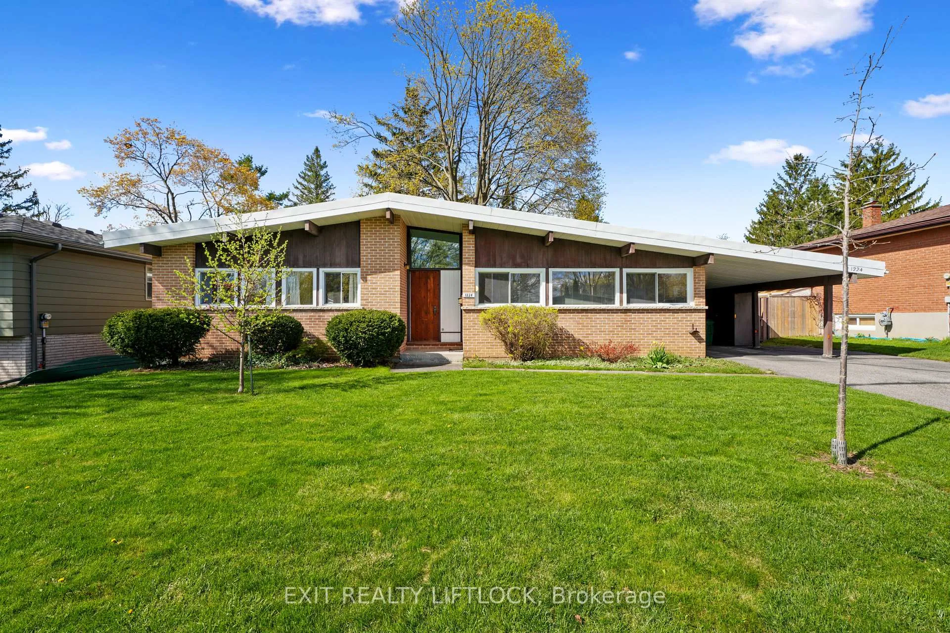 Photo 1 of 1224 Cabot Street, Peterborough, Northcrest Ward 5 — HOMEH