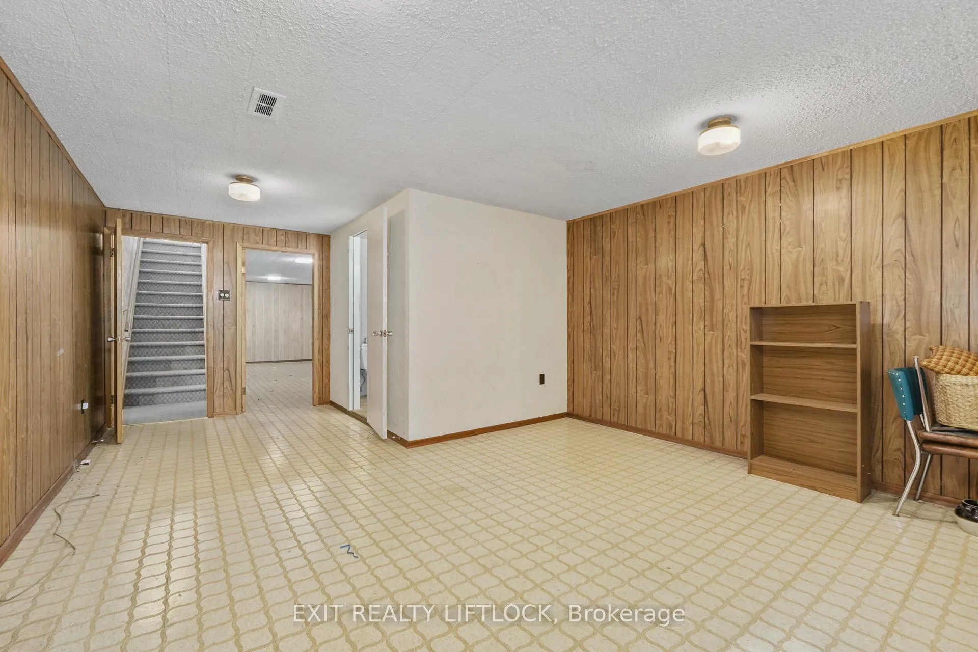 Photo 18 of 1224 Cabot Street, Peterborough, Northcrest Ward 5 — HOMEH