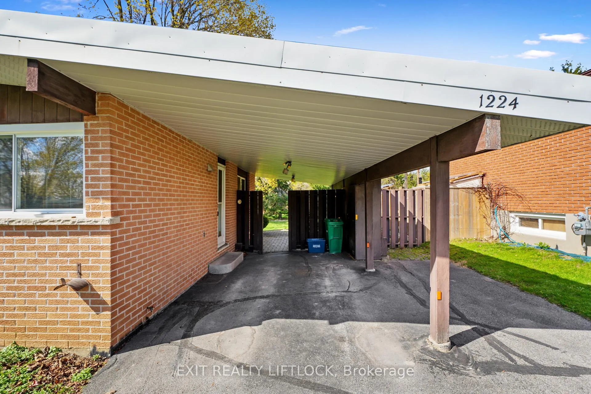 Photo 21 of 1224 Cabot Street, Peterborough, Northcrest Ward 5 — HOMEH