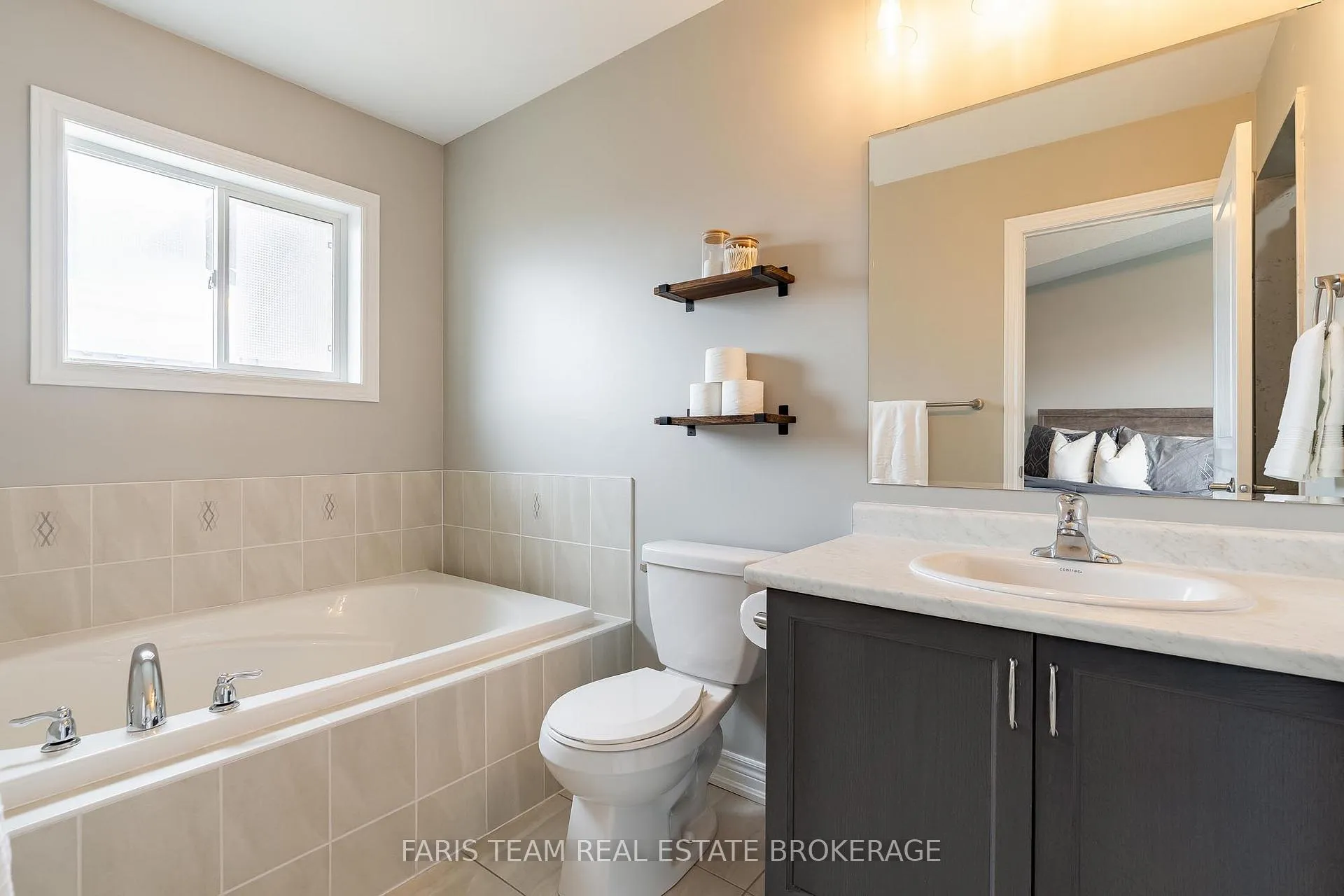 Photo 23 of 97 McGahey Street, New Tecumseth, Tottenham — HOMEH