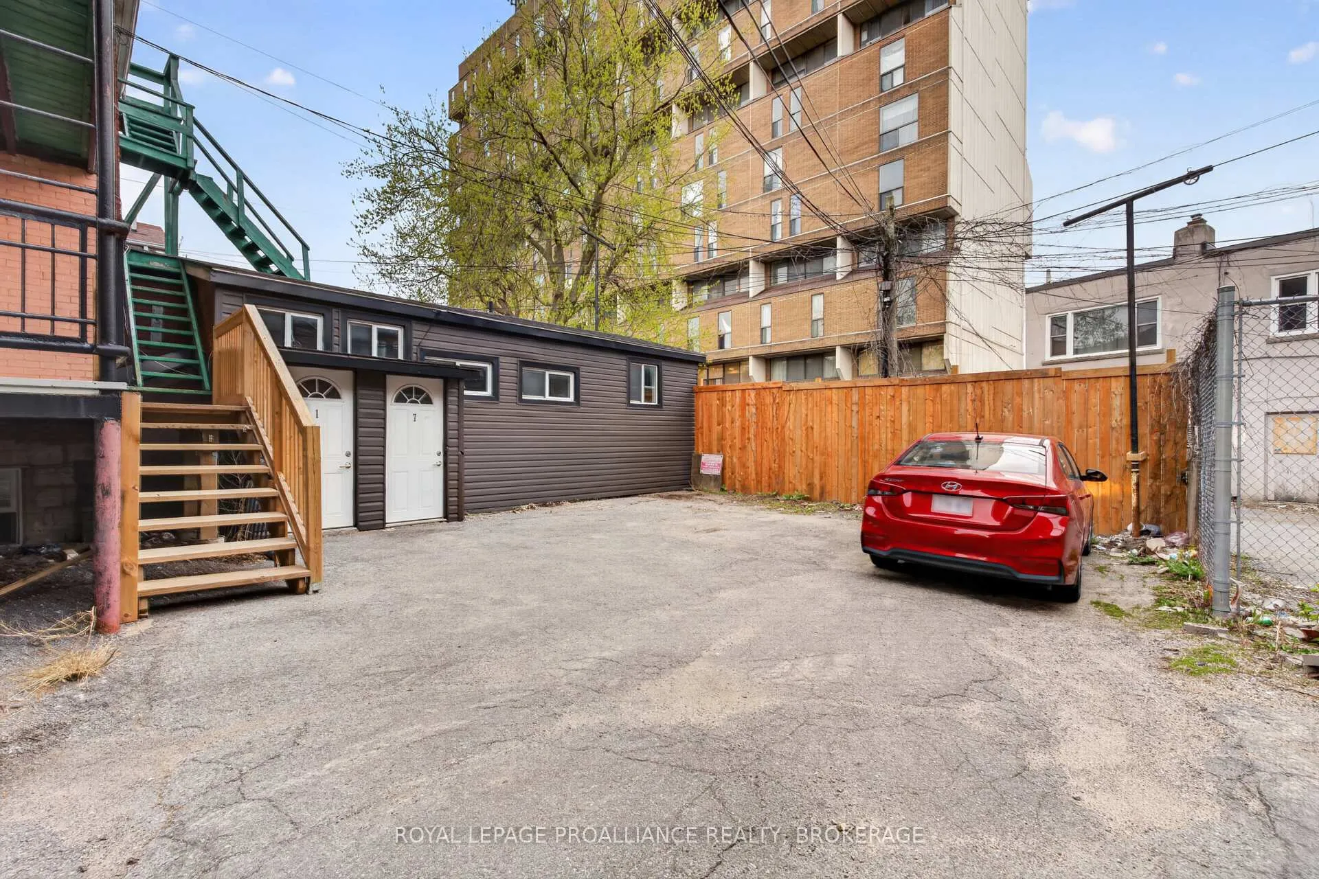 Photo 4 of 322 Queen Street, Kingston, East of Sir John A. Blvd — HOMEH