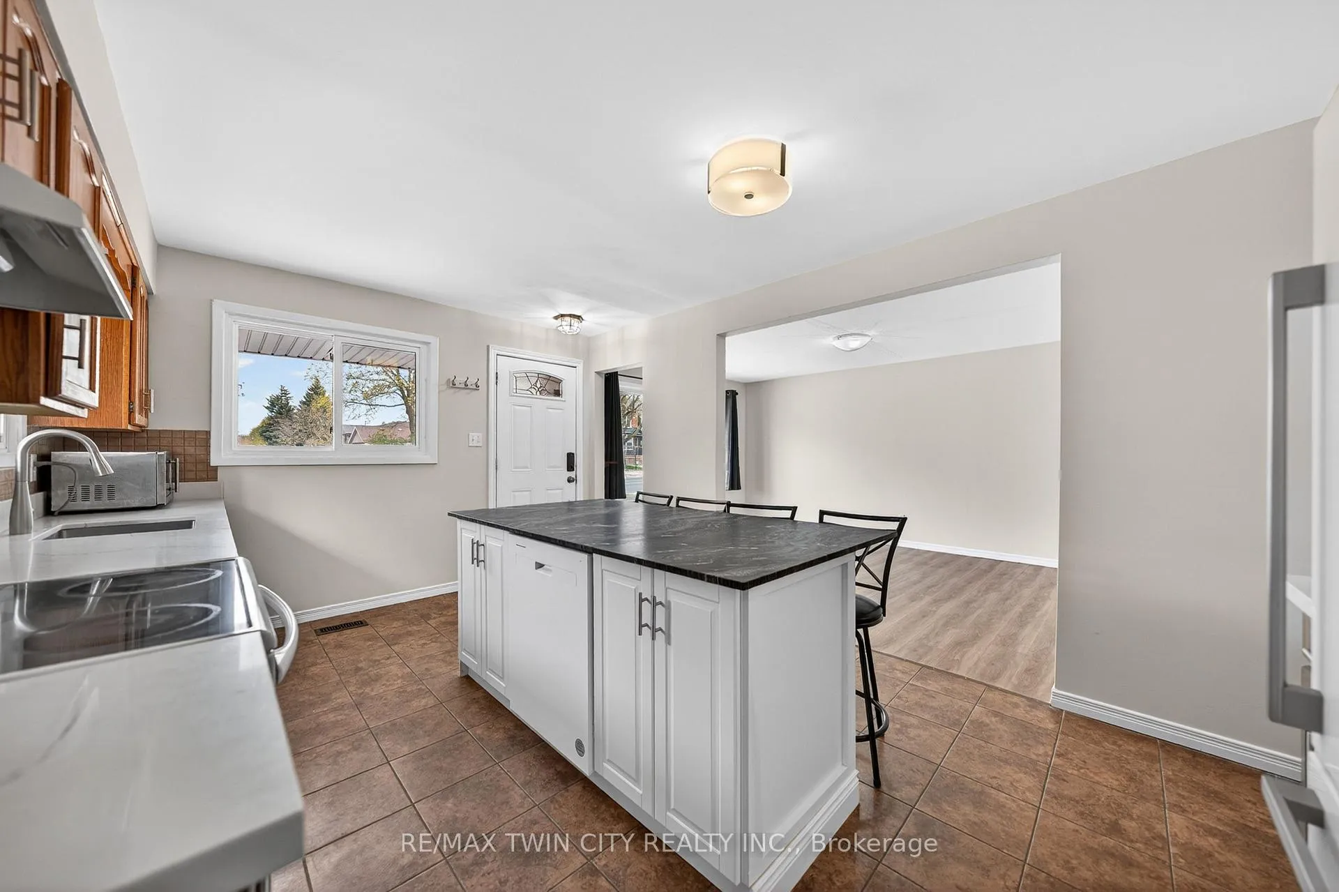 Photo 10 of 34 Avenue Road, Cambridge — HOMEH
