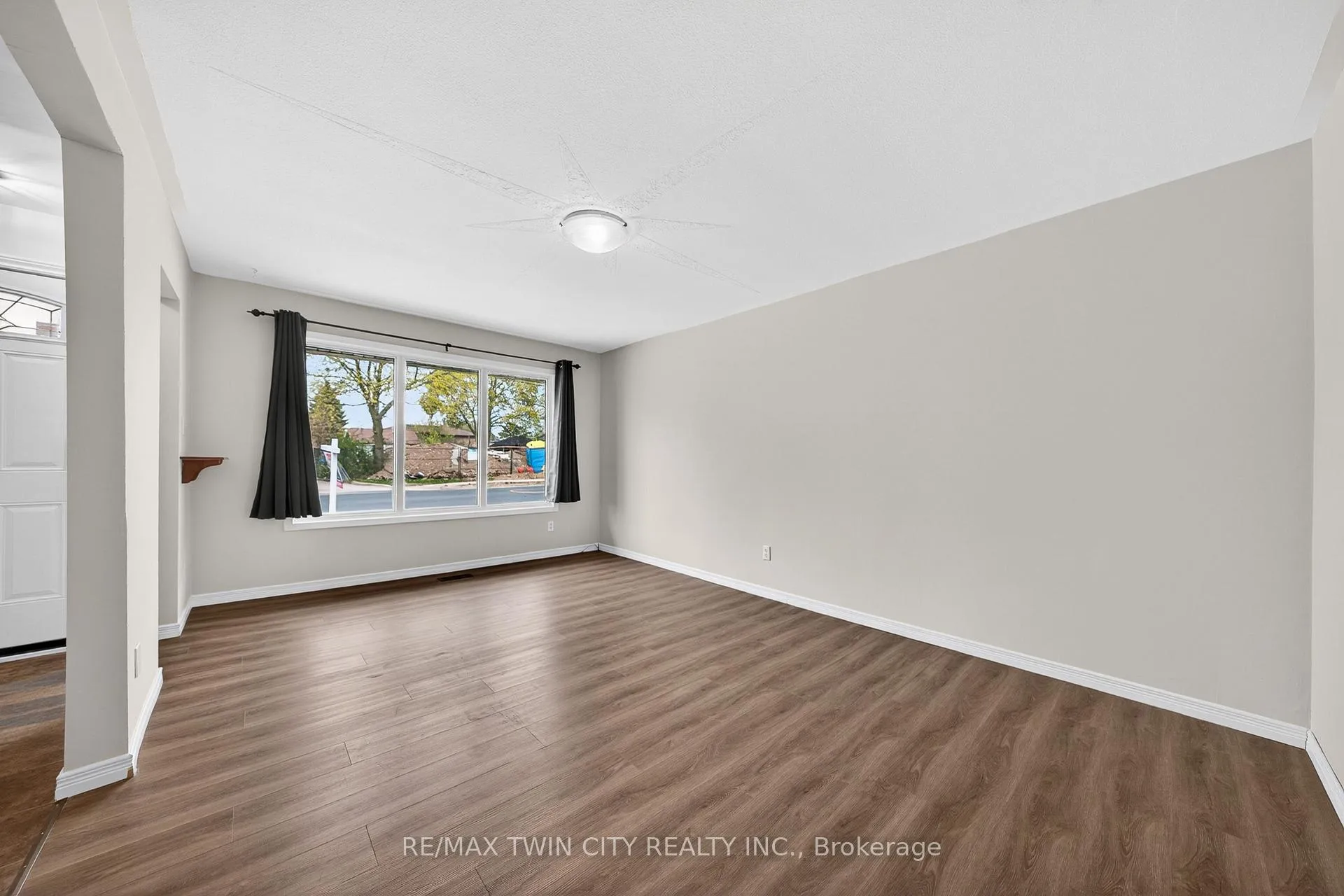 Photo 12 of 34 Avenue Road, Cambridge — HOMEH