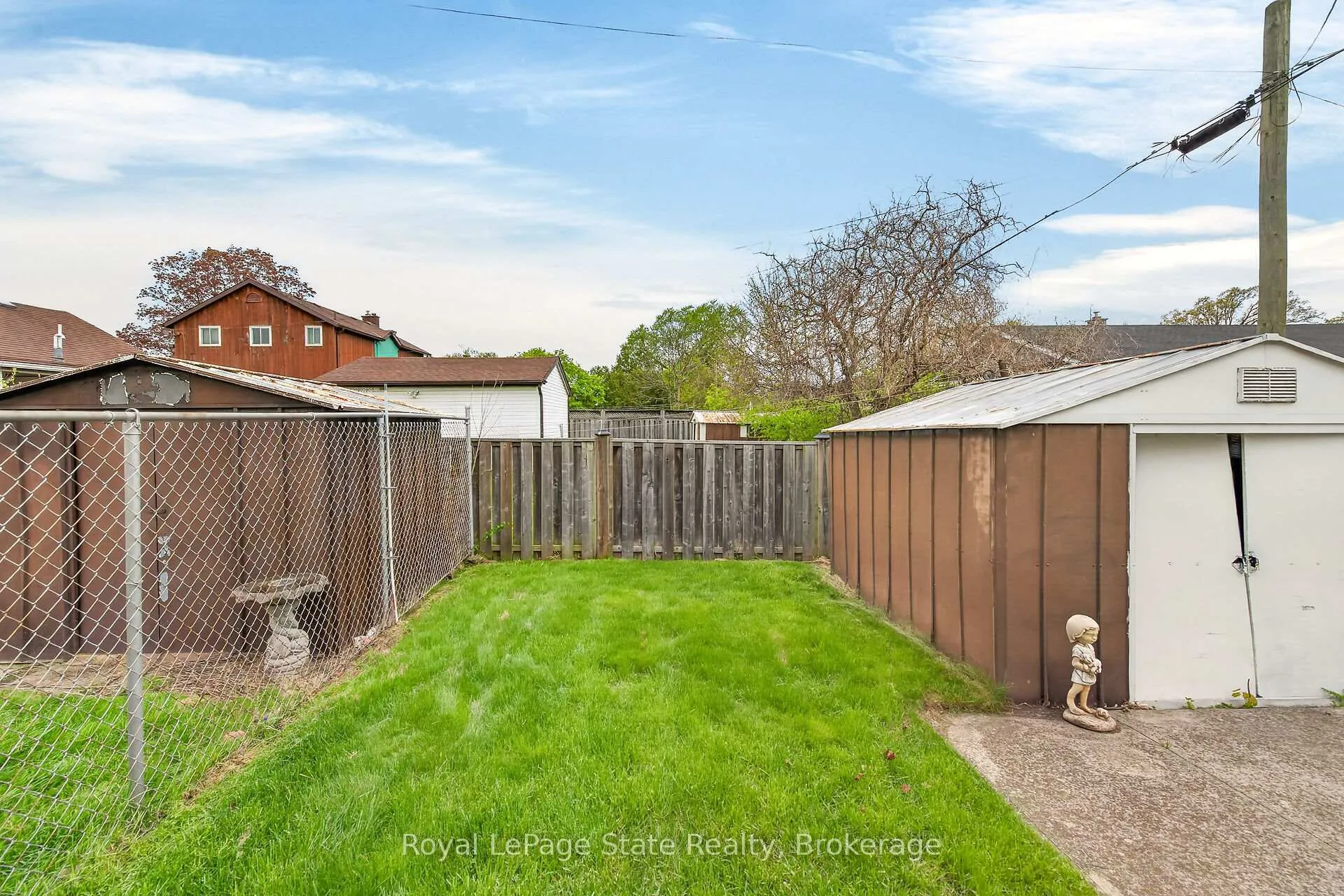 Photo 36 of 8 Woodrow Street N, St. Catharines, Secord Woods — HOMEH