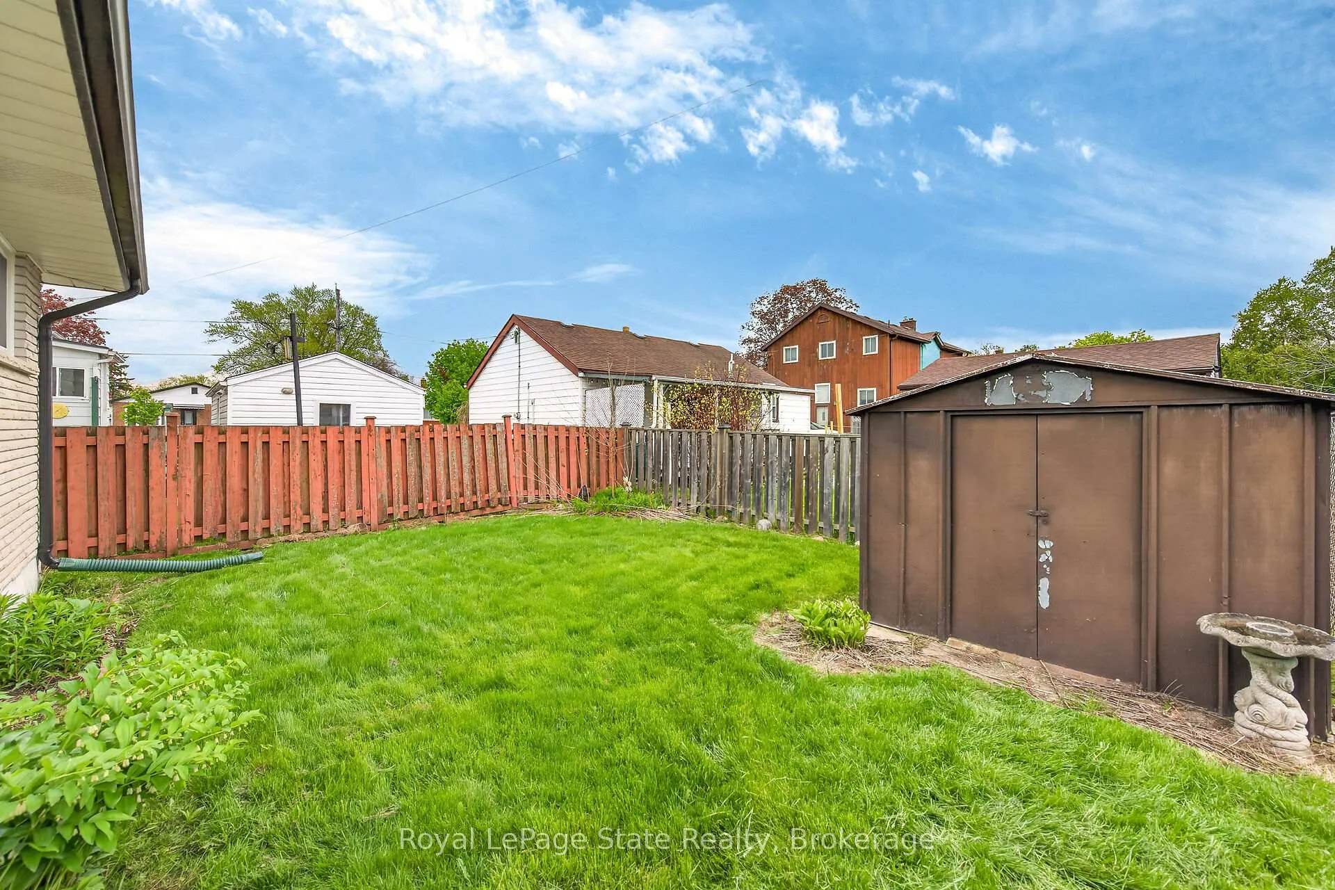 Photo 37 of 8 Woodrow Street N, St. Catharines, Secord Woods — HOMEH