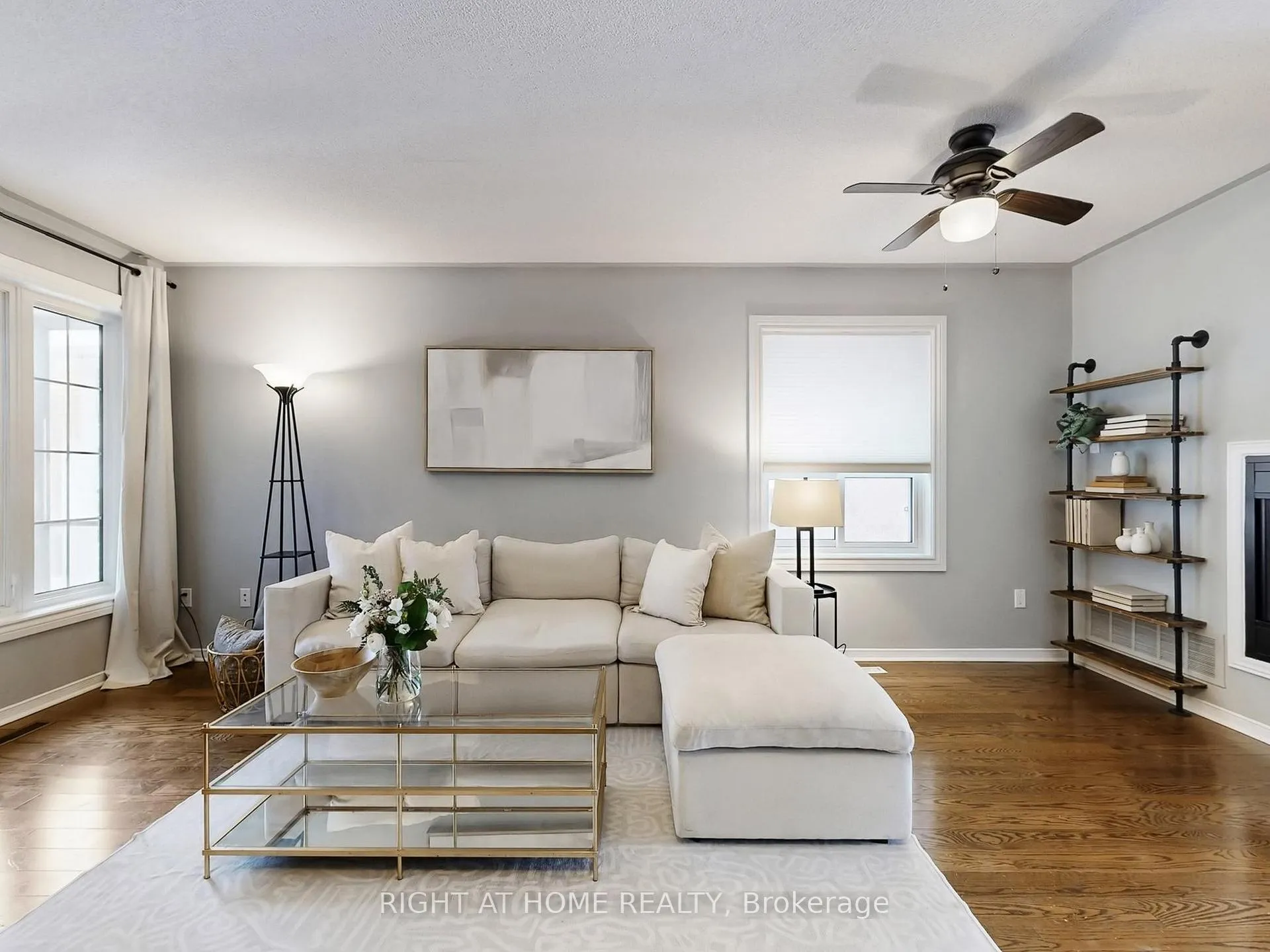 Photo 4 of 605 Willowick Drive, Newmarket, Stonehaven-Wyndham — HOMEH