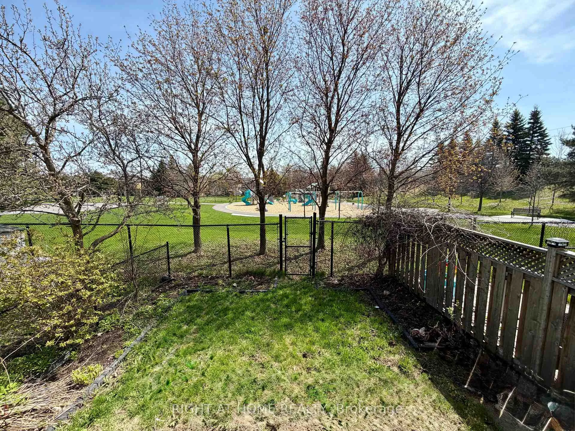 Photo 38 of 605 Willowick Drive, Newmarket, Stonehaven-Wyndham — HOMEH