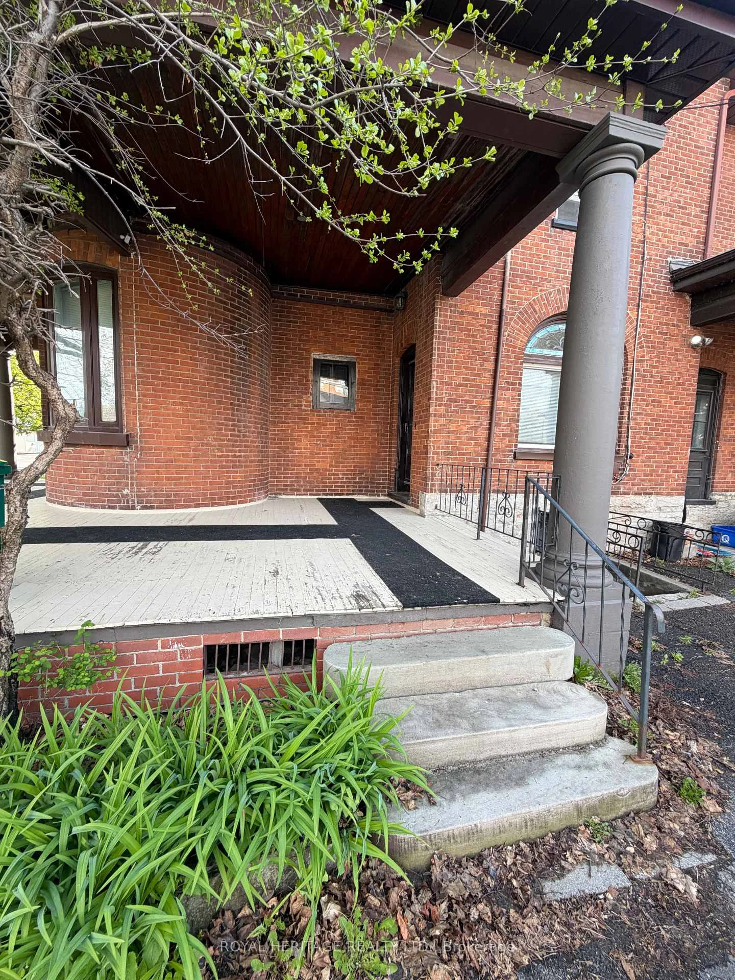 Photo 4 of Unit 4, 80 Bridge Street W, Belleville, Belleville Ward — HOMEH