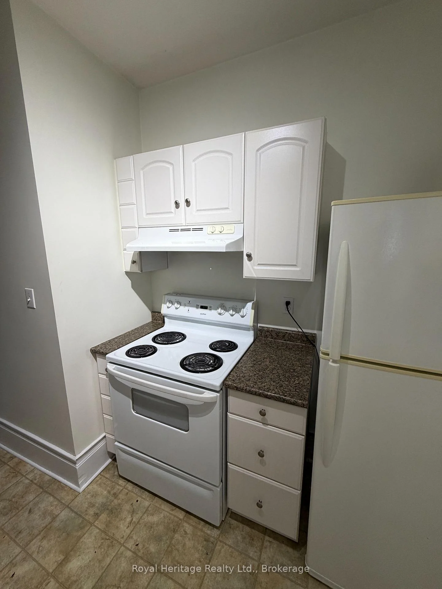 Photo 13 of Unit 4, 80 Bridge Street W, Belleville, Belleville Ward — HOMEH