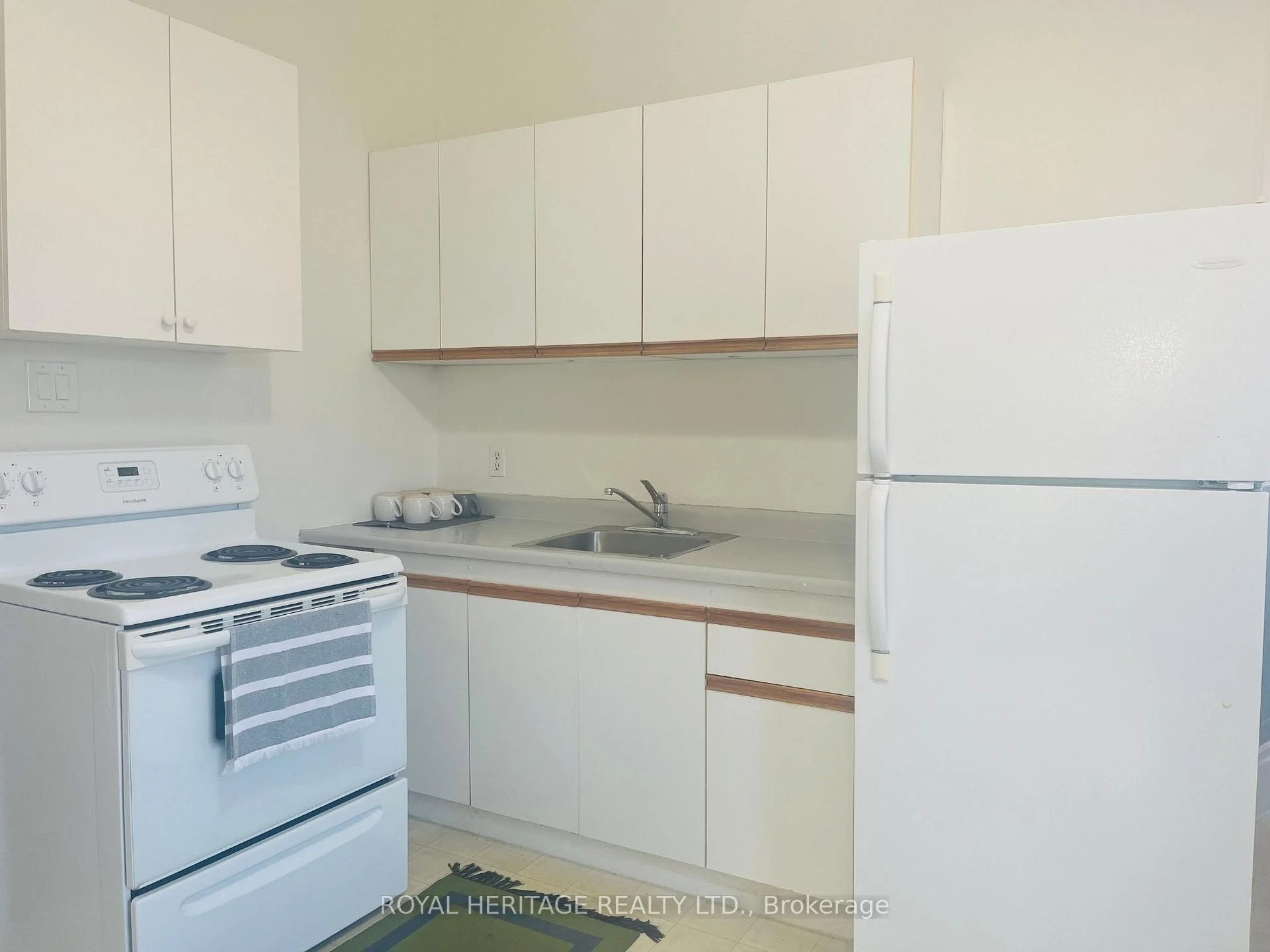 Photo 44 of Unit 4, 80 Bridge Street W, Belleville, Belleville Ward — HOMEH