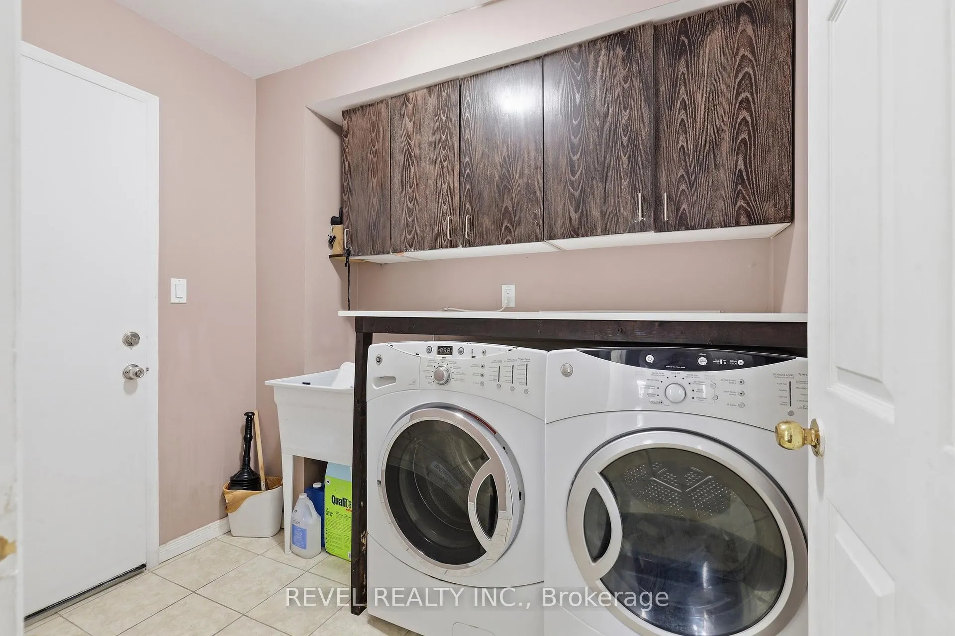 Photo 12 of 116 Hibbard Drive, Ajax, Central — HOMEH
