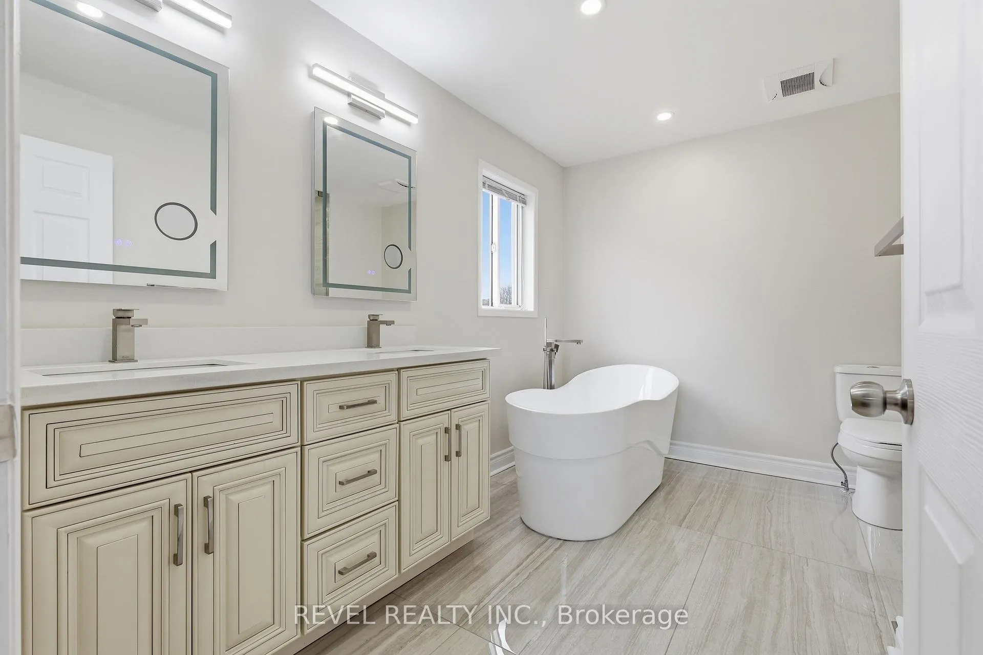 Photo 15 of 116 Hibbard Drive, Ajax, Central — HOMEH