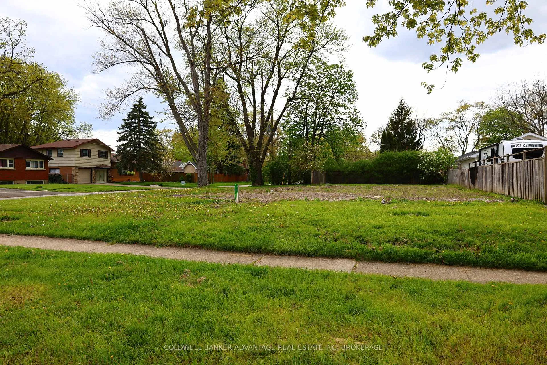 Photo 11 of 74 Summit Avenue, Welland, Prince Charles — HOMEH