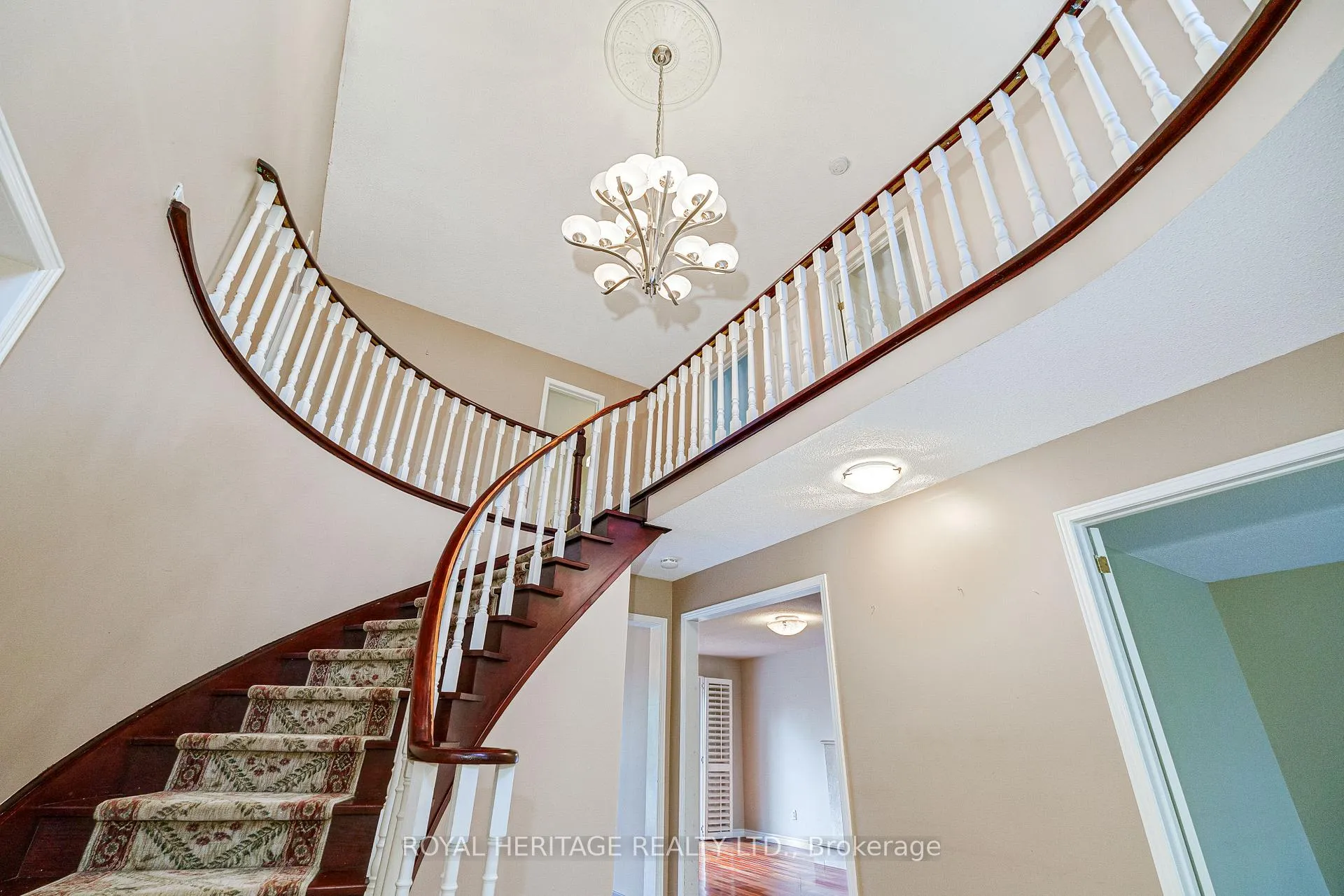 Photo 3 of 100 Squire Bakers Lane, Markham, Sherwood-Amberglen — HOMEH