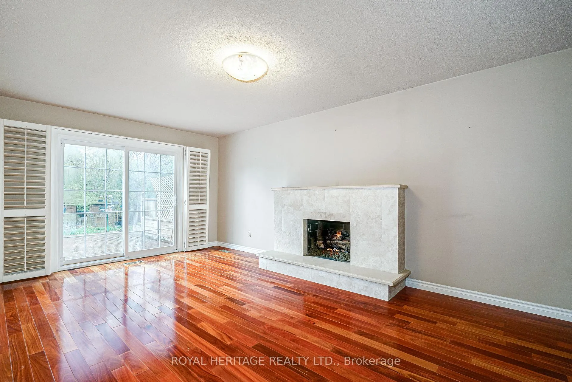 Photo 6 of 100 Squire Bakers Lane, Markham, Sherwood-Amberglen — HOMEH