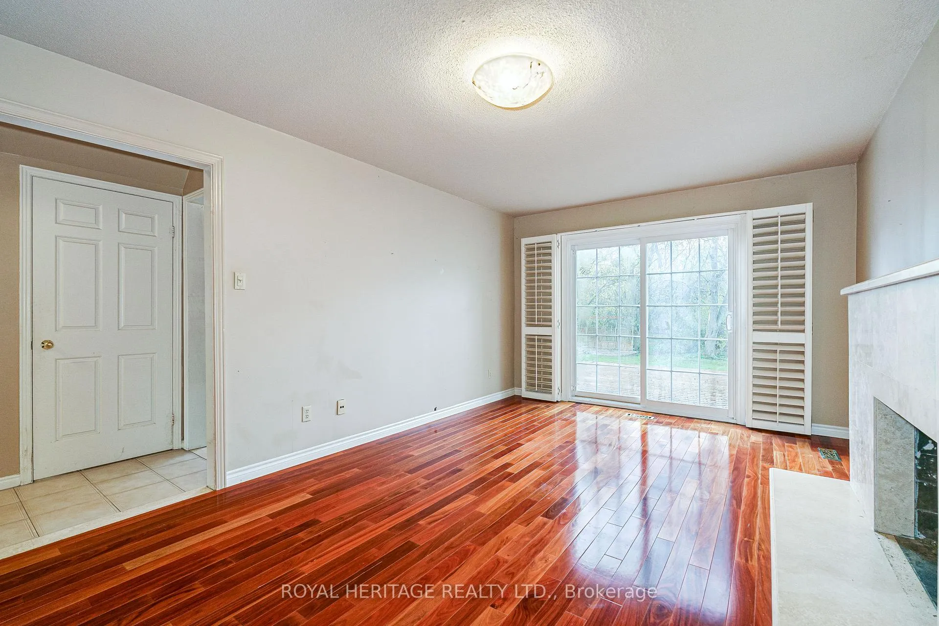 Photo 7 of 100 Squire Bakers Lane, Markham, Sherwood-Amberglen — HOMEH