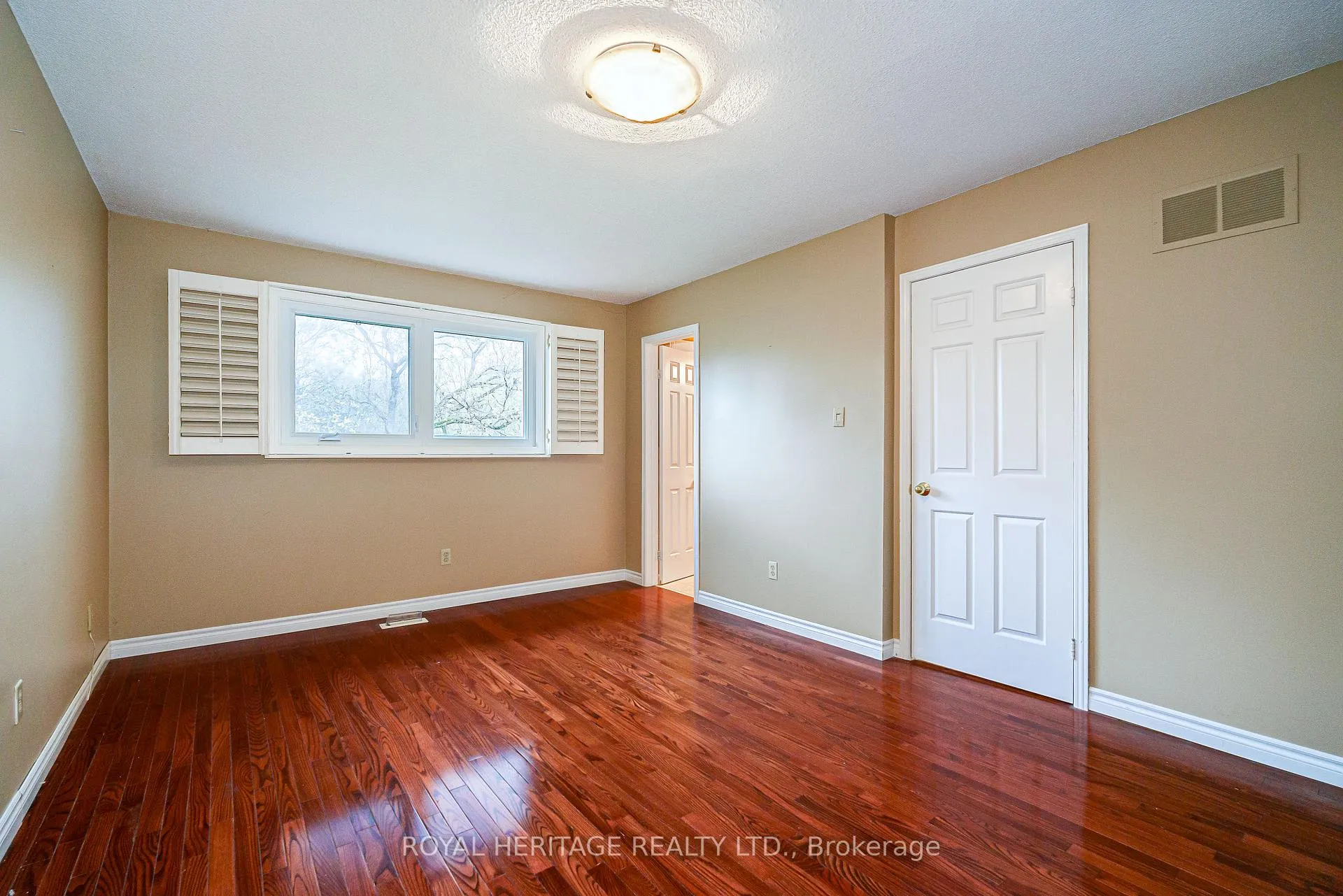 Photo 23 of 100 Squire Bakers Lane, Markham, Sherwood-Amberglen — HOMEH