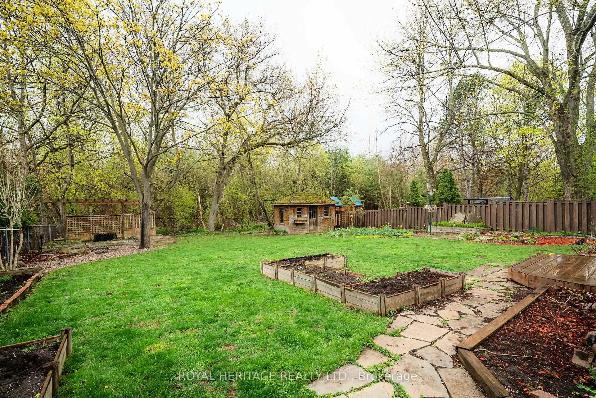 Photo 35 of 100 Squire Bakers Lane, Markham, Sherwood-Amberglen — HOMEH