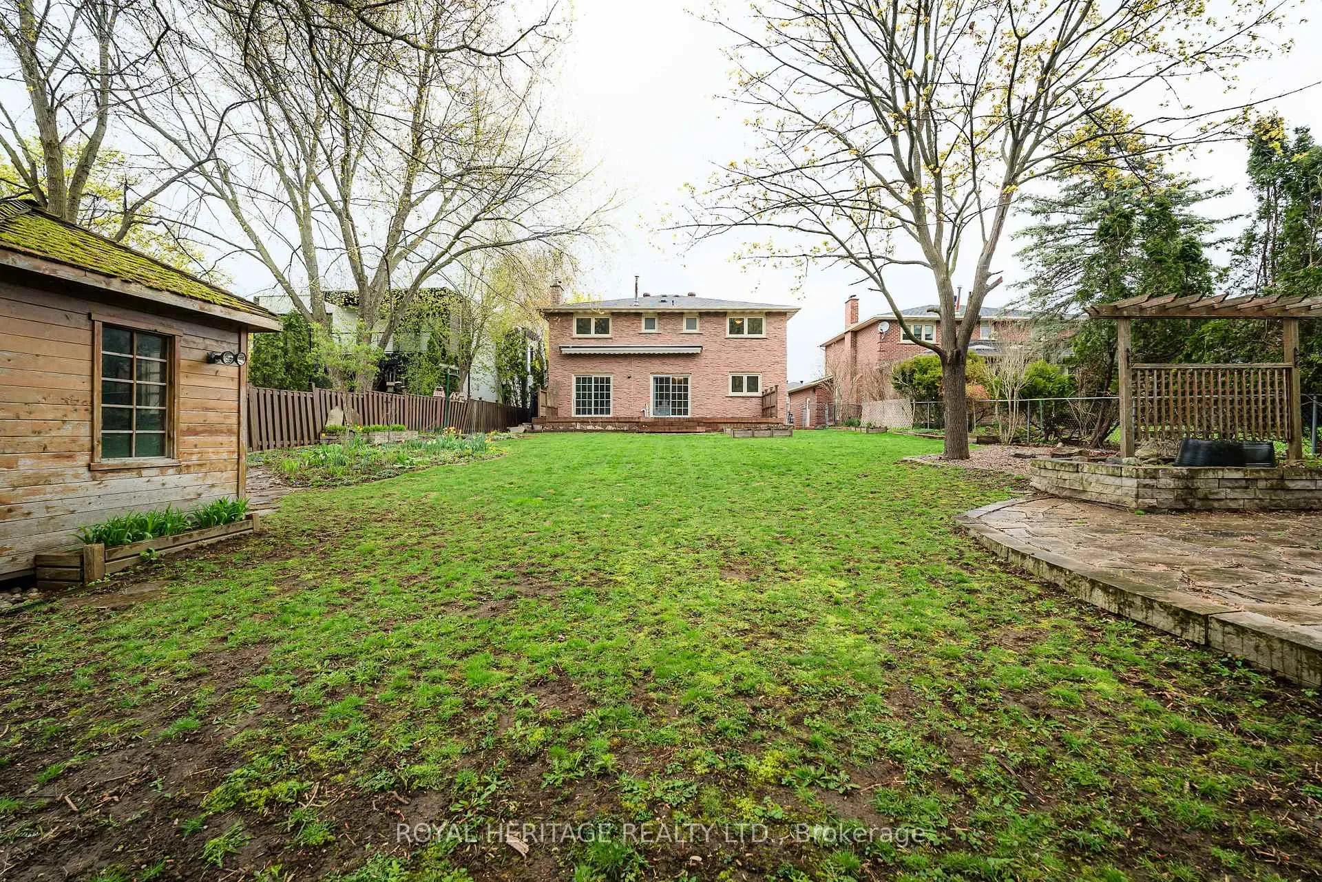 Photo 36 of 100 Squire Bakers Lane, Markham, Sherwood-Amberglen — HOMEH