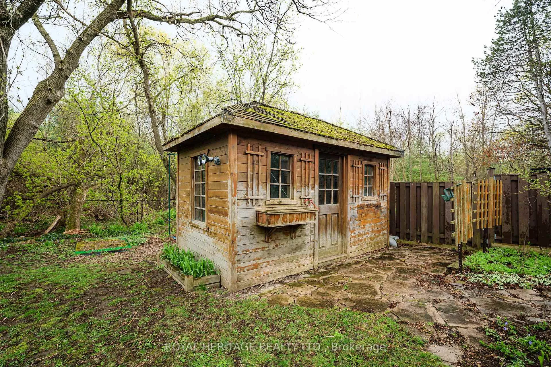 Photo 38 of 100 Squire Bakers Lane, Markham, Sherwood-Amberglen — HOMEH
