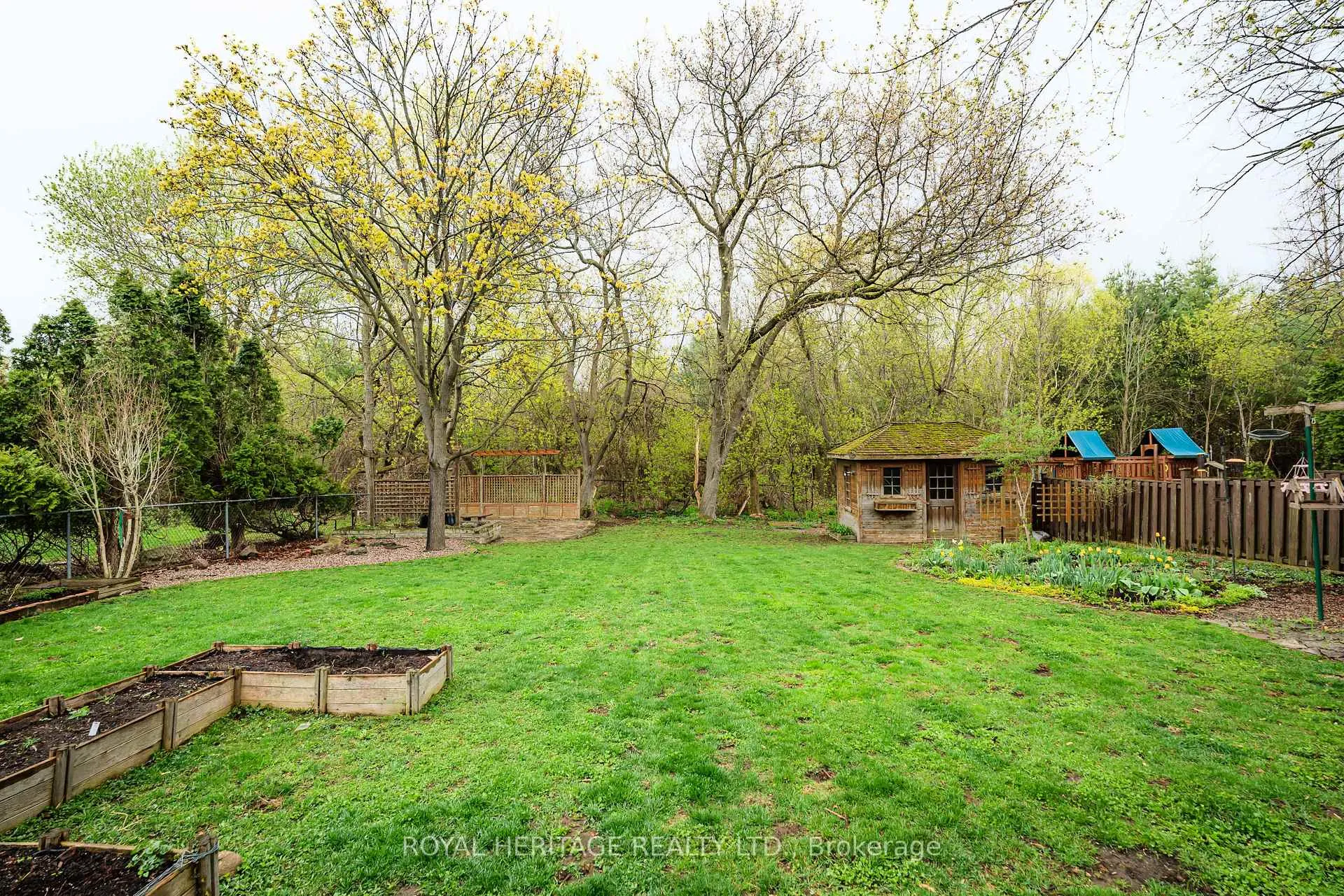 Photo 43 of 100 Squire Bakers Lane, Markham, Sherwood-Amberglen — HOMEH