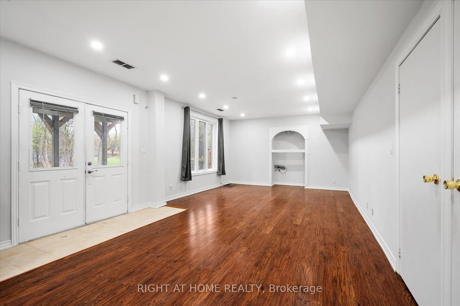 Photo 4 of 5730 Halls Road N, Whitby, Rural Whitby — HOMEH