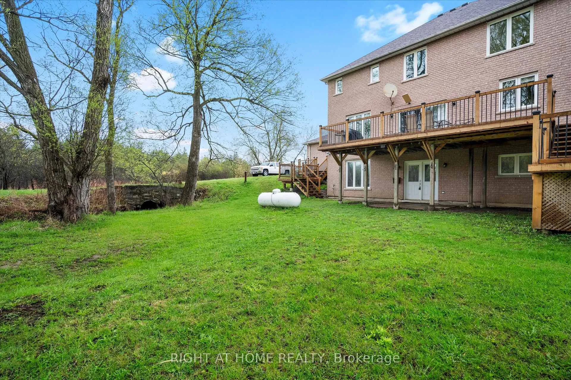 Photo 11 of 5730 Halls Road N, Whitby, Rural Whitby — HOMEH