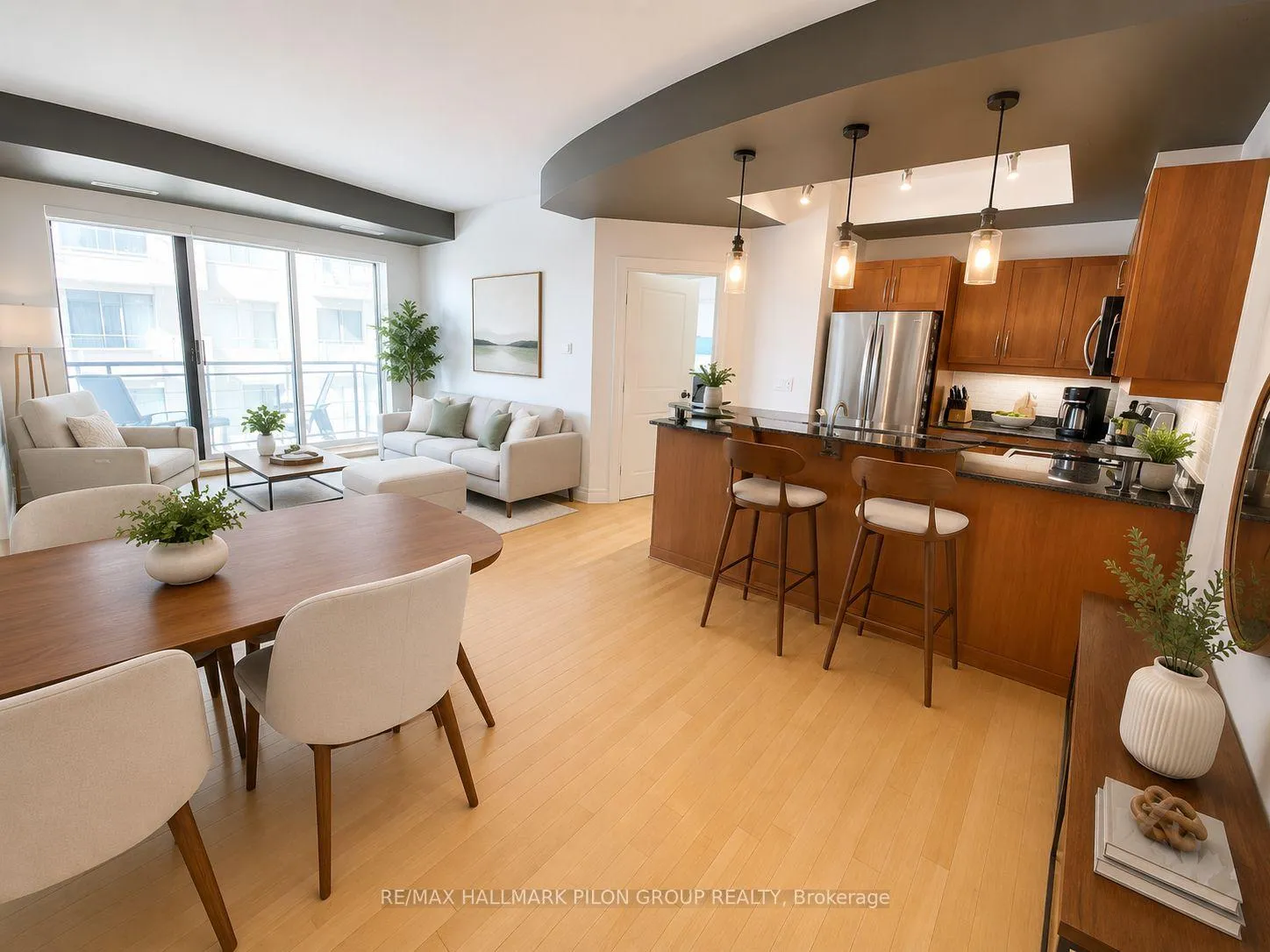 Photo 2 of Unit 902, 95 Bronson Avenue, Ottawa, Ottawa Centre — HOMEH