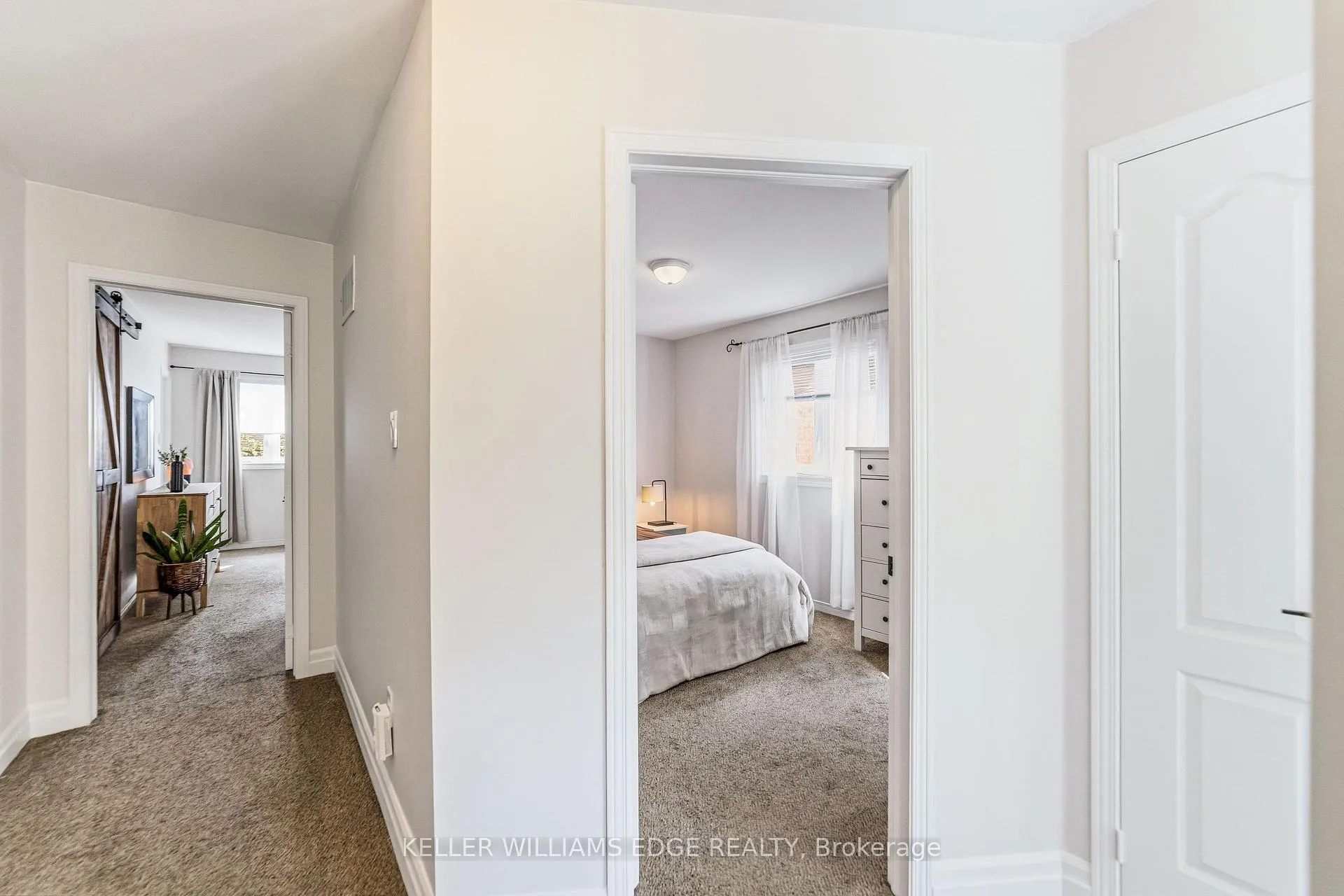 Photo 17 of 39 Harnesworth Crescent, Hamilton, Waterdown — HOMEH
