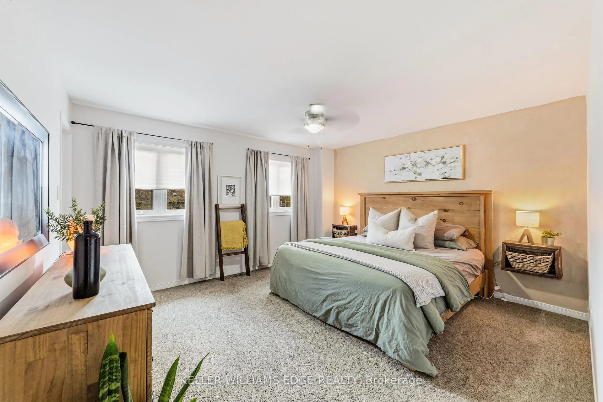 Photo 22 of 39 Harnesworth Crescent, Hamilton, Waterdown — HOMEH