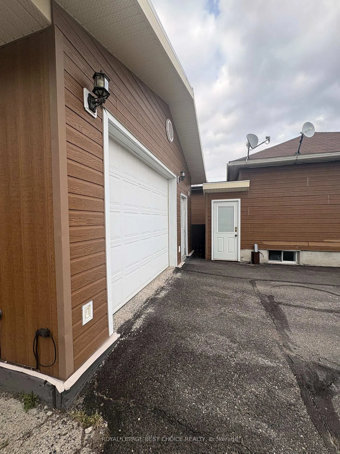 Photo 4 of 23 Ninth Avenue, Englehart — HOMEH
