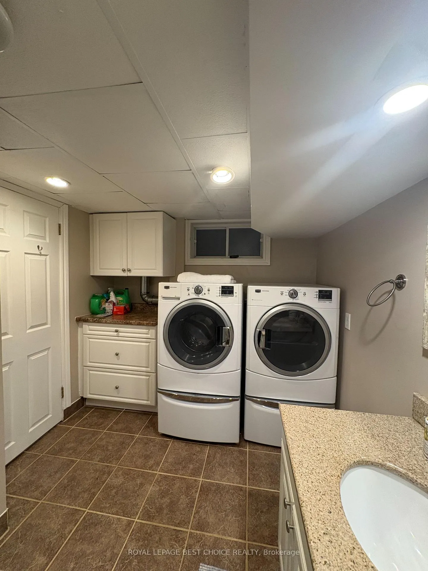 Photo 37 of 23 Ninth Avenue, Englehart — HOMEH