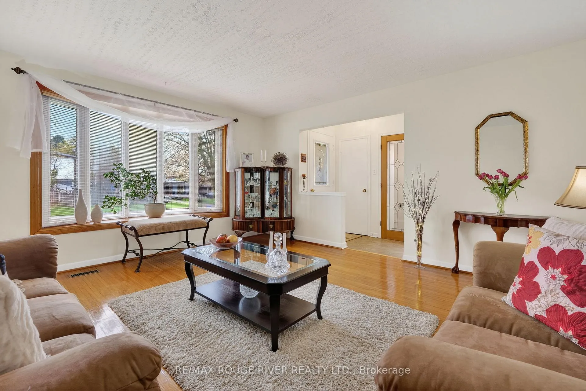 Photo 8 of 812 Bem Avenue, Pickering, Bay Ridges — HOMEH