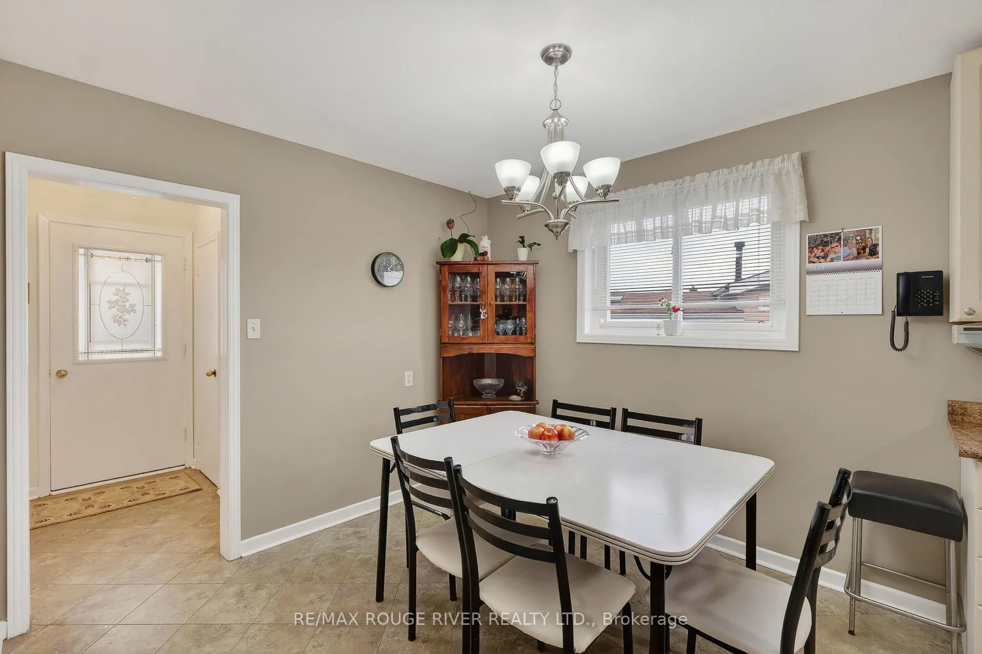 Photo 14 of 812 Bem Avenue, Pickering, Bay Ridges — HOMEH