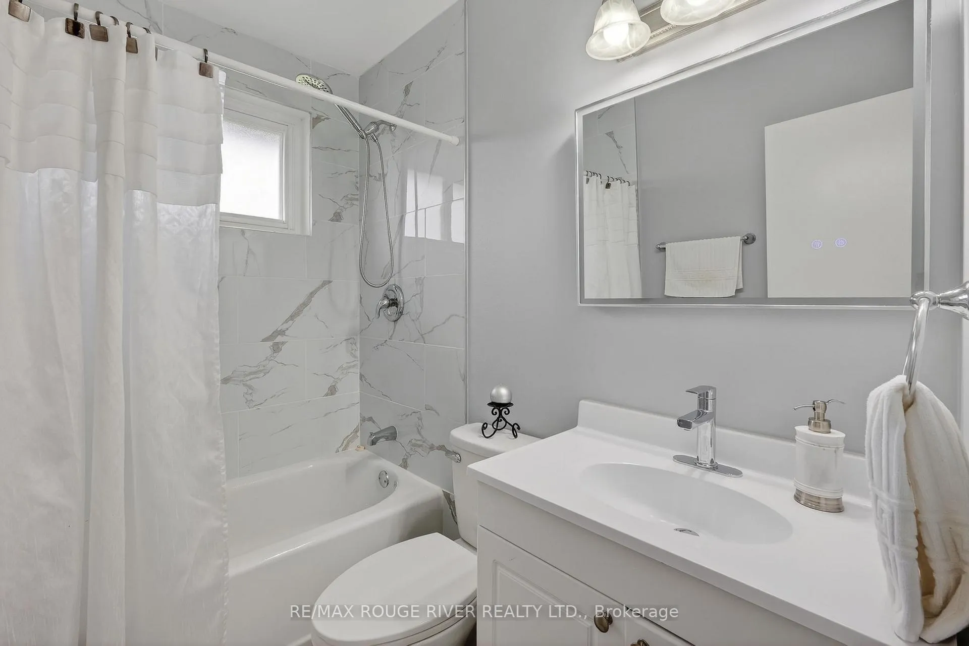 Photo 21 of 812 Bem Avenue, Pickering, Bay Ridges — HOMEH