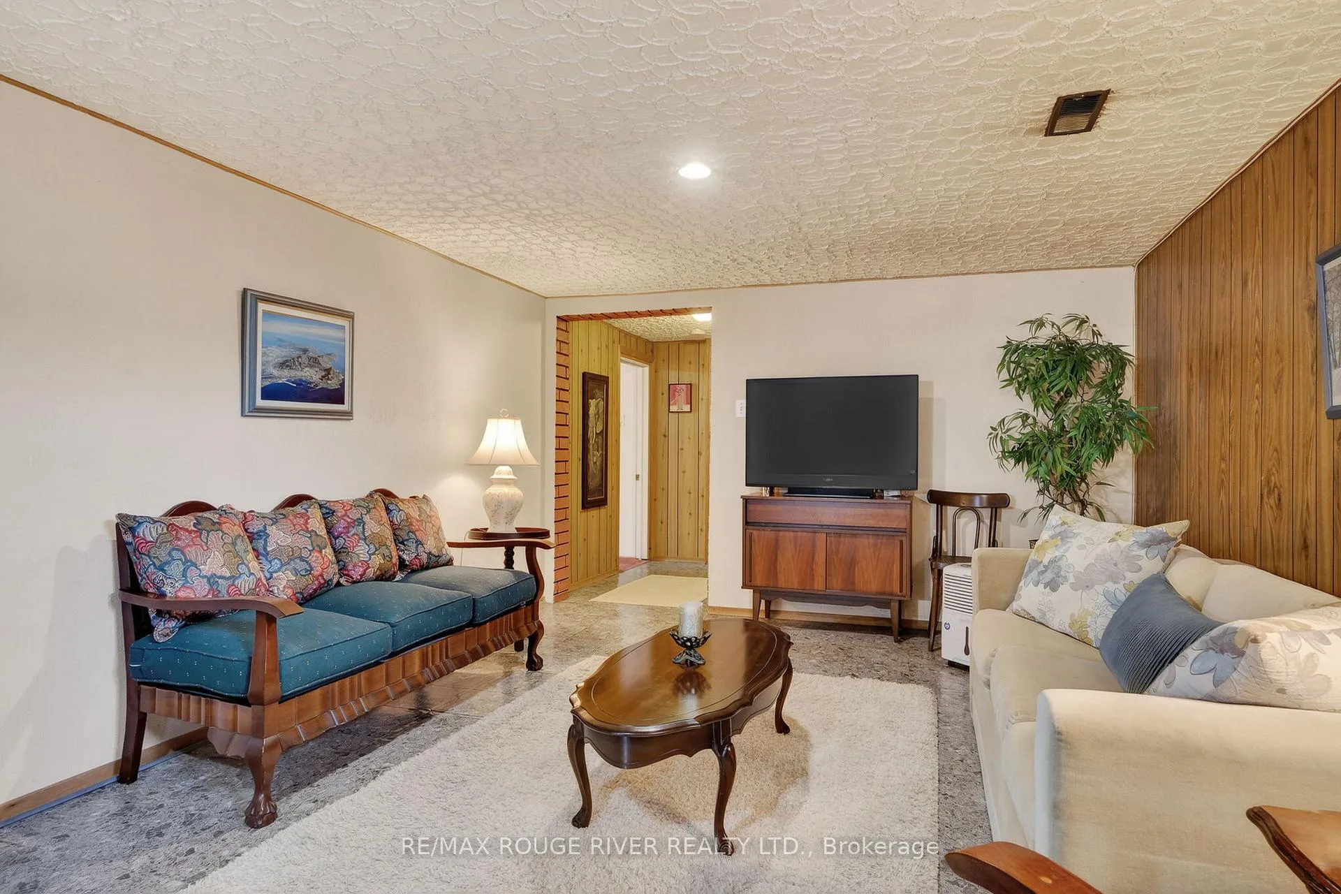 Photo 26 of 812 Bem Avenue, Pickering, Bay Ridges — HOMEH