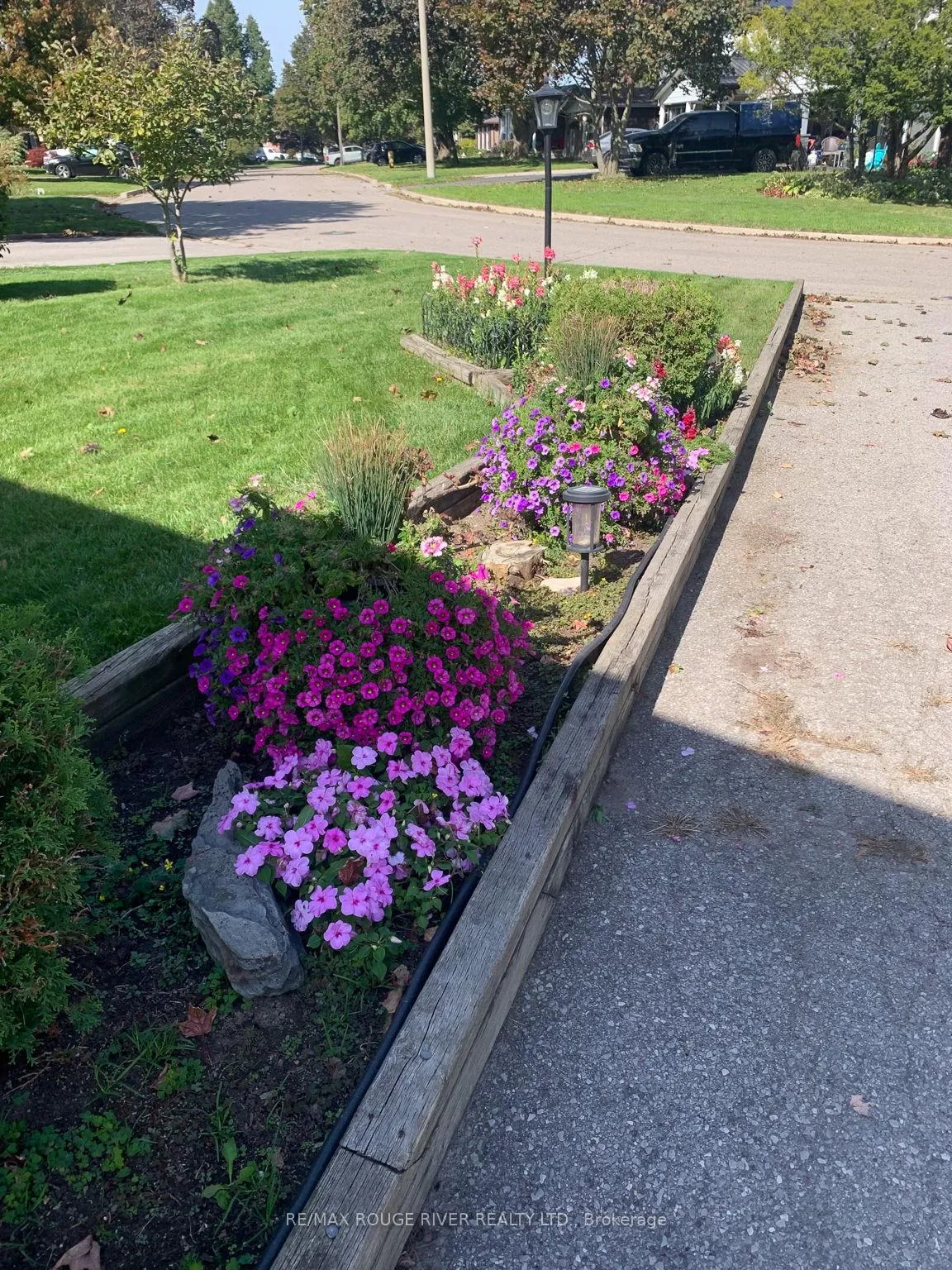 Photo 37 of 812 Bem Avenue, Pickering, Bay Ridges — HOMEH