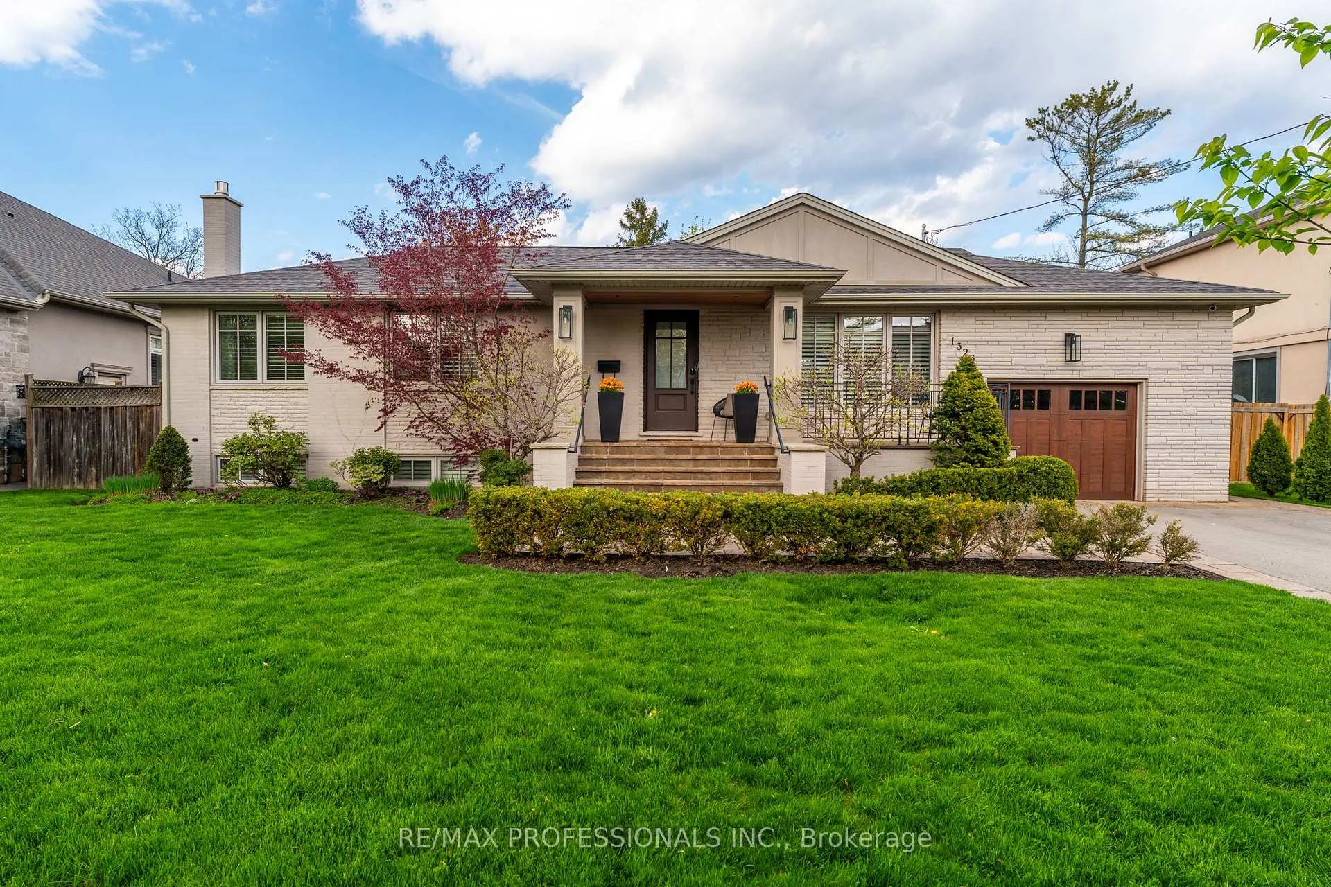 Photo 1 of 1326 Stanbury Road, Oakville, West — HOMEH