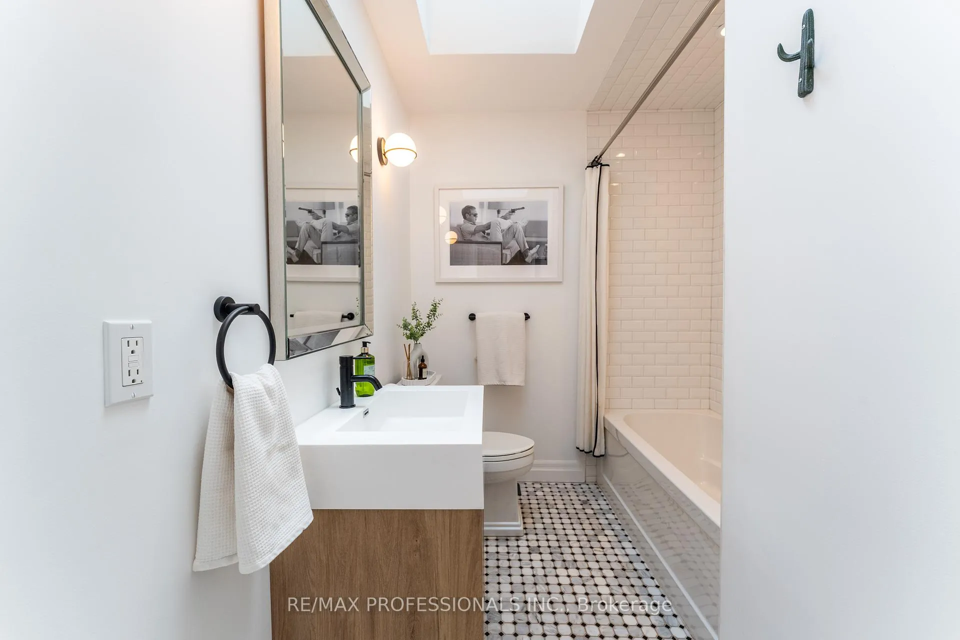Photo 21 of 1326 Stanbury Road, Oakville, West — HOMEH